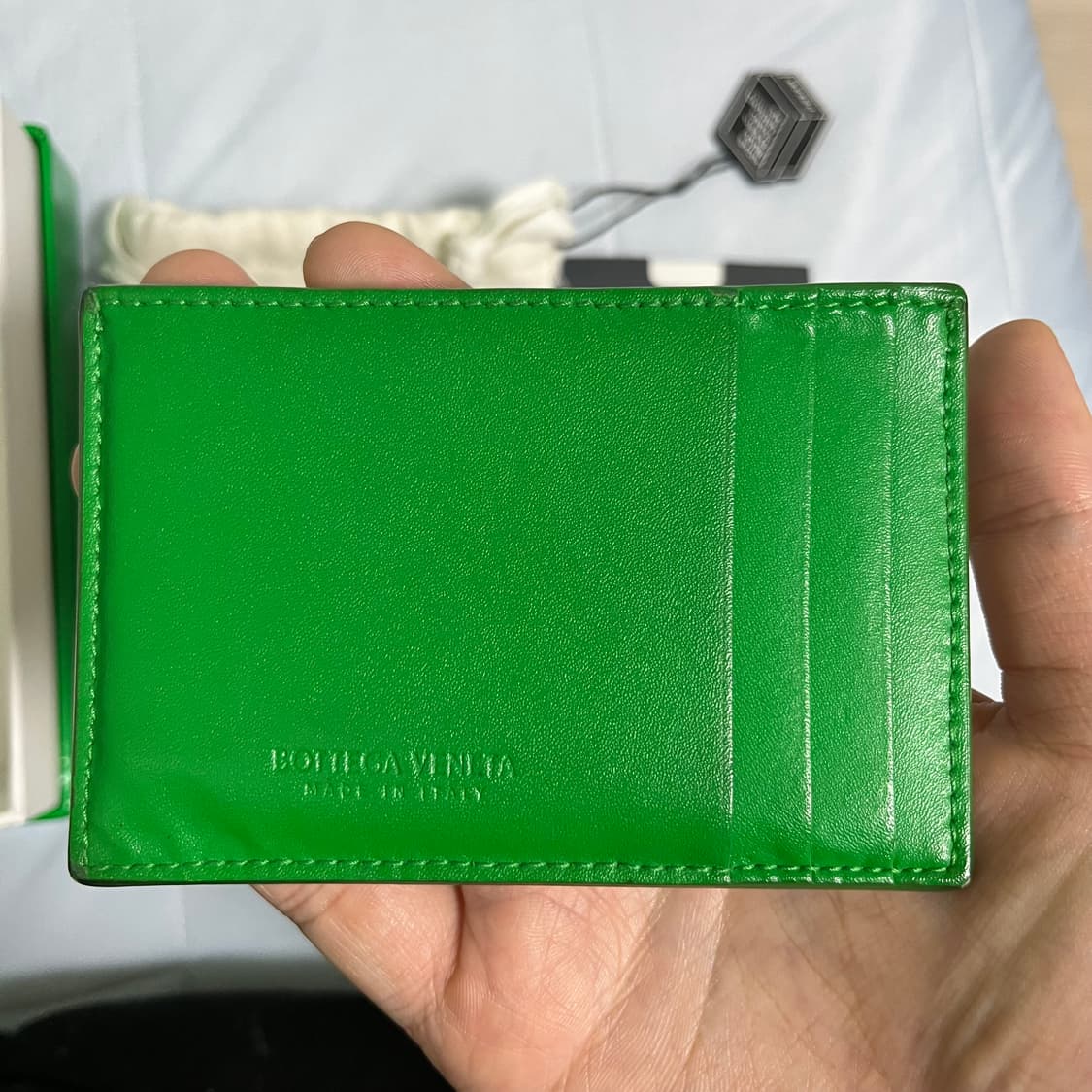 보테가베네타 카드지갑 카프스킨 패러킷 상품이미지4