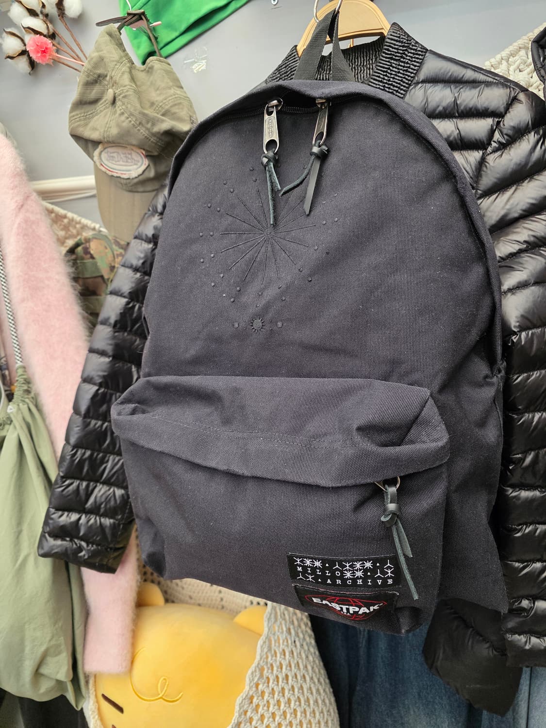 밀로아카이브 x 이스트팩  백팩 상품이미지2