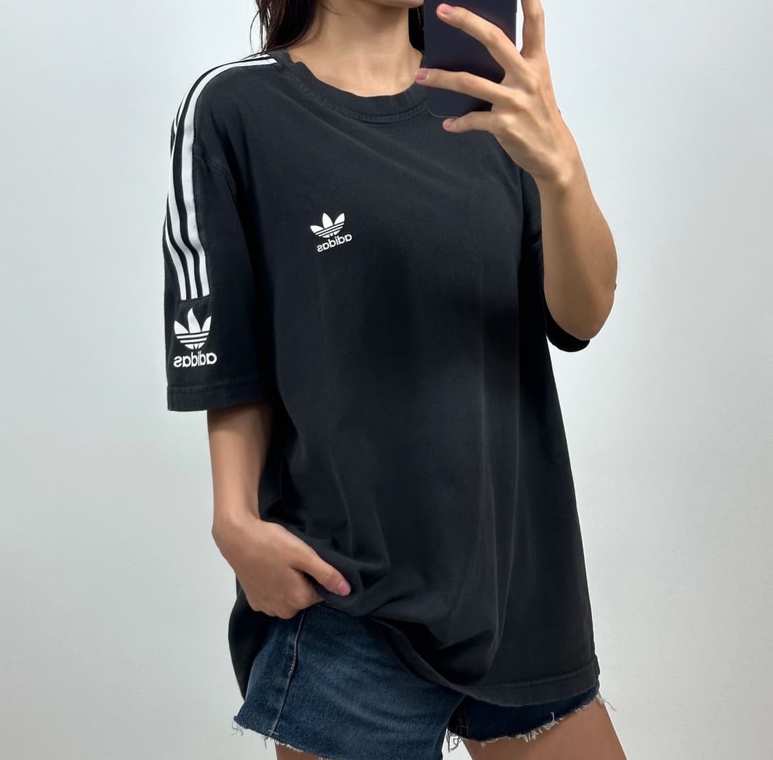아디다스 블랙 반팔티 상품이미지1