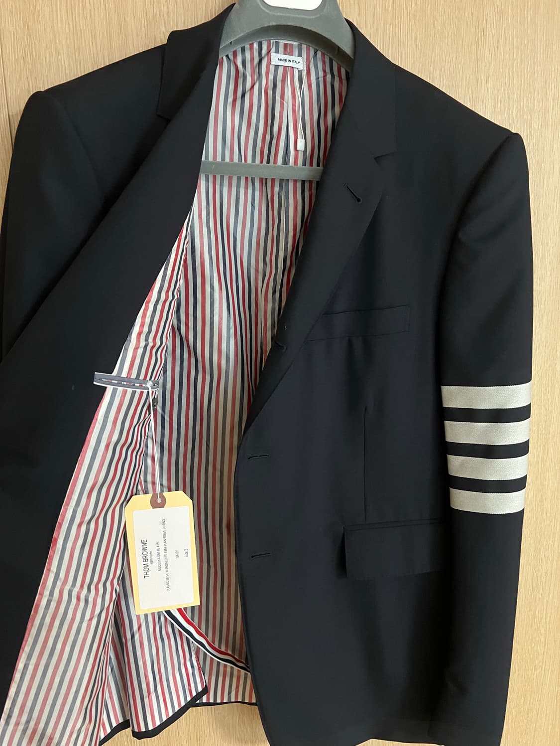 톰브라운 4선 수트 셋업 네이비 새상품 상품이미지8