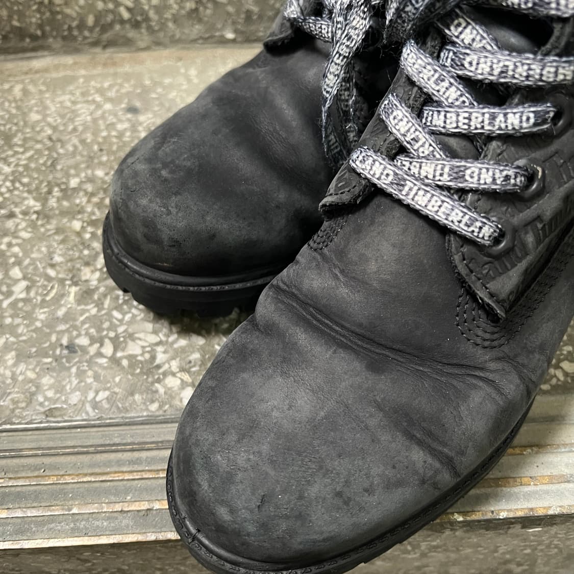 팀버랜드 6인치 워터프루프 로고 레터링 블랙 상품이미지5