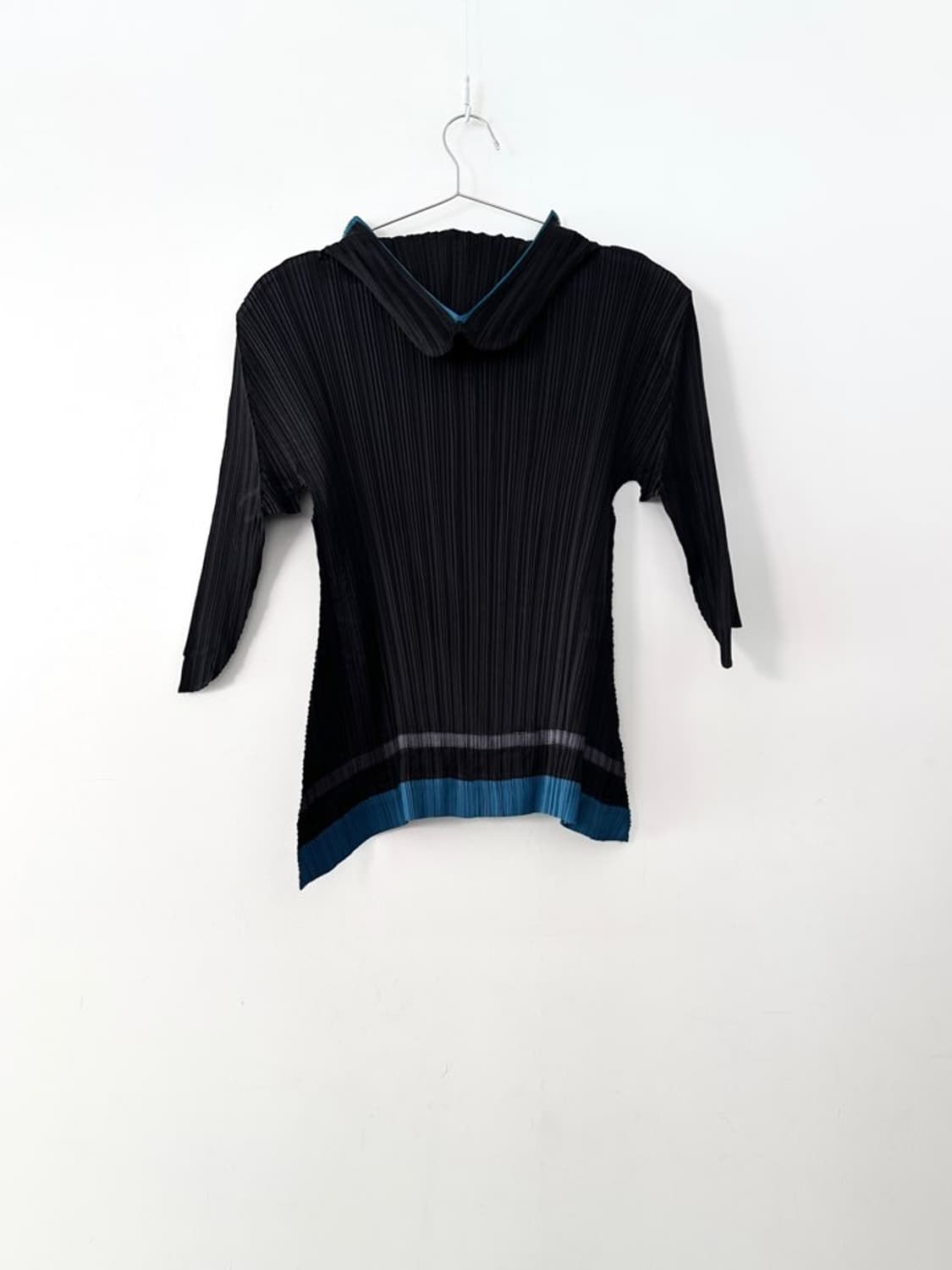 PLEATS MODE ET Asymmetric cut pleats top 상품이미지3