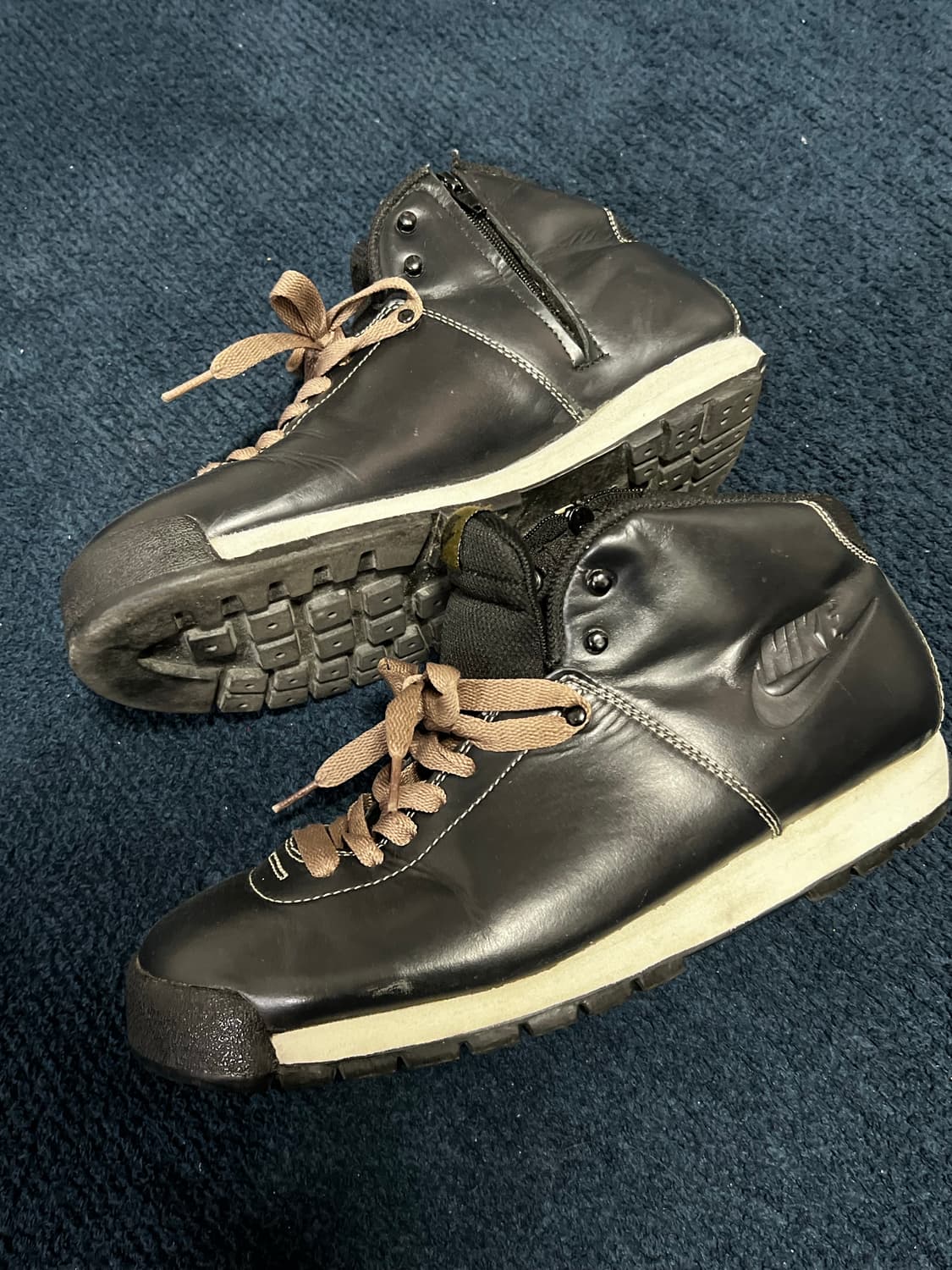 나이키 특이한 쉐입  상품이미지2