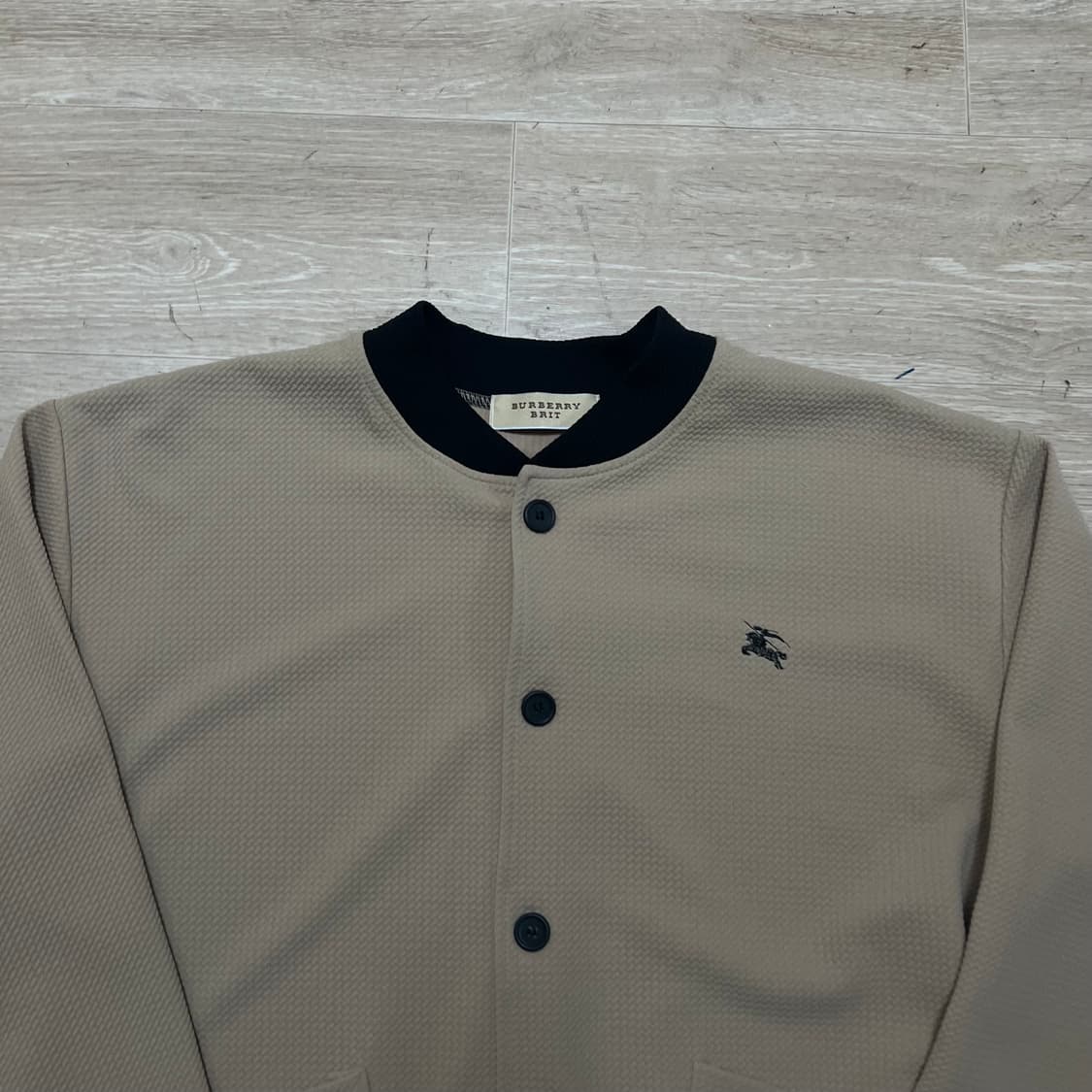 버버리 브릿 여성 기마로고 시어서커 버튼업 가디건 [베이지] XL/105 상품이미지2