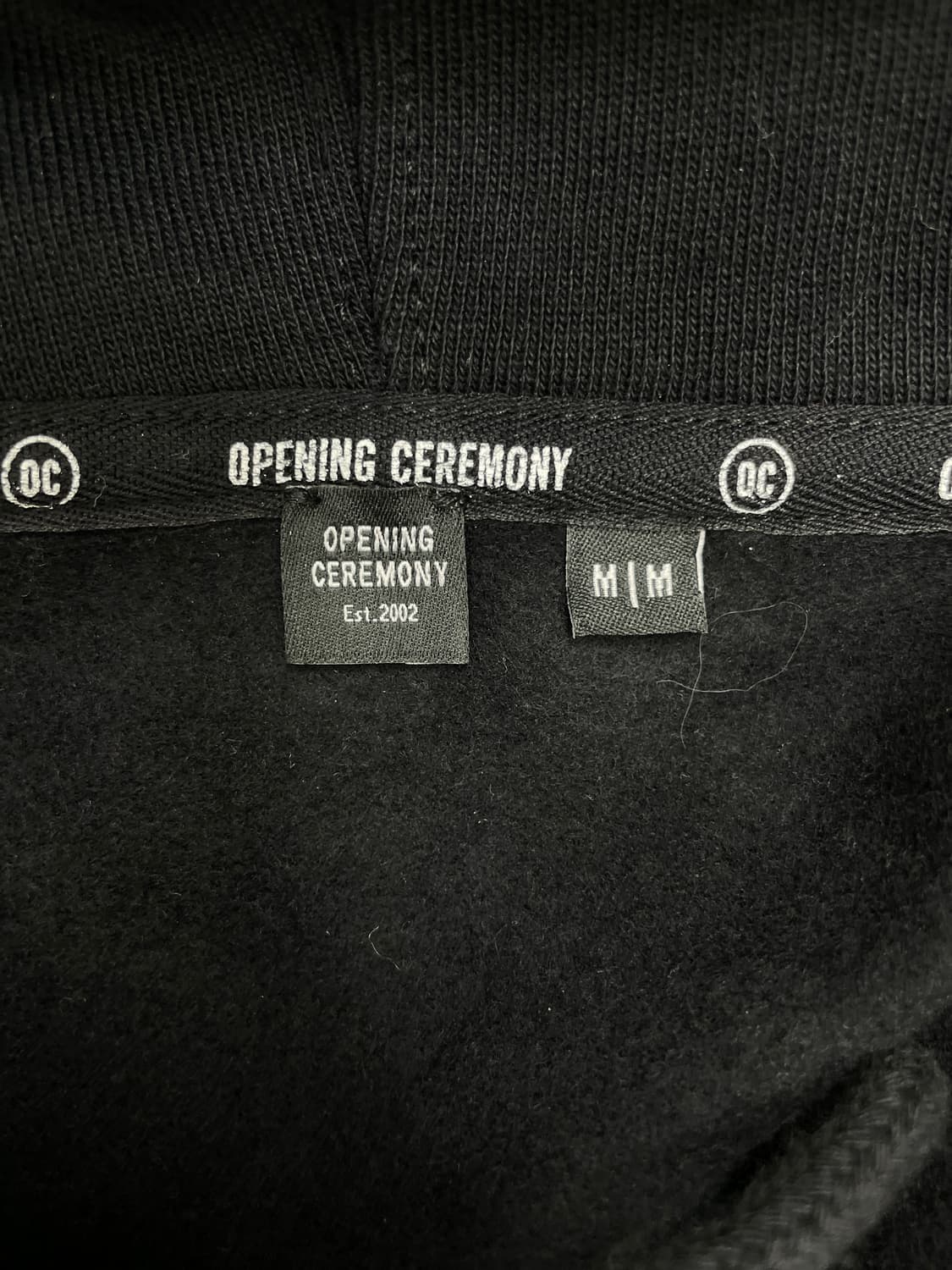 오프닝 세레모니 로고 밴딩 블랙 후드티 상품이미지5