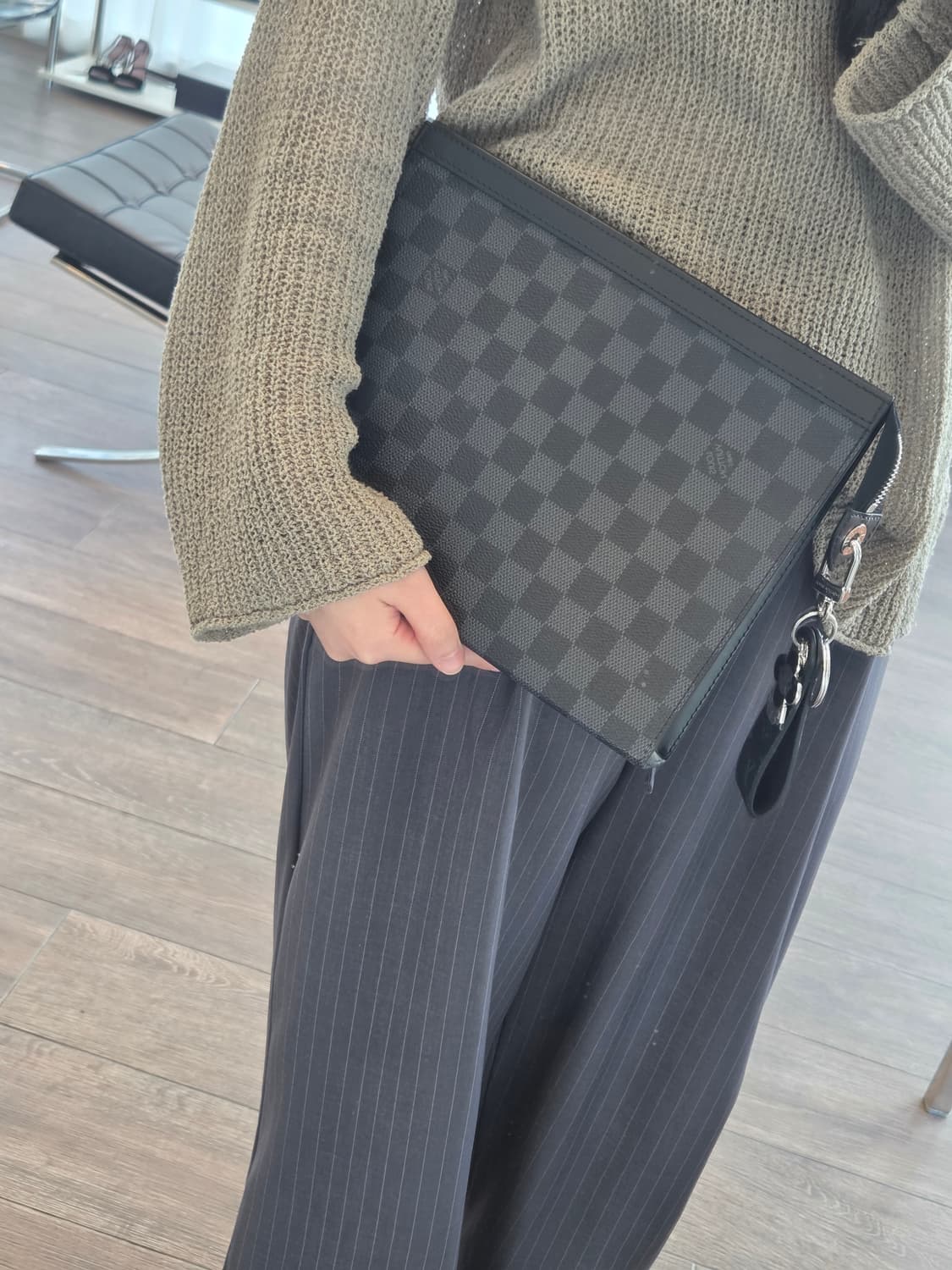 루이비통 다미에 포쉐트 보야주 클러치 MM 상품이미지9