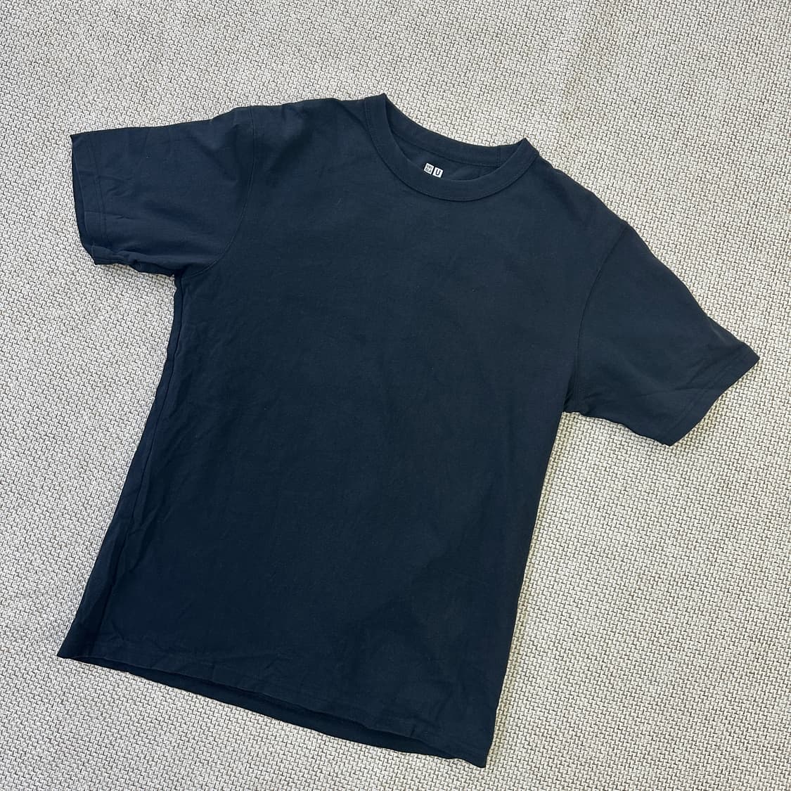 L 유니클로 블랙 크루넥 티셔츠 0330D 상품이미지1