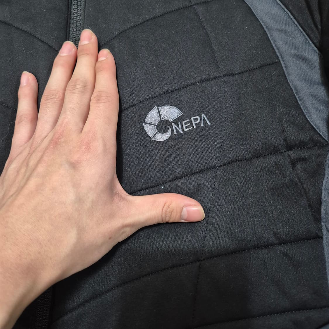 네파 산양 로고 경량패딩 점퍼 상품이미지5