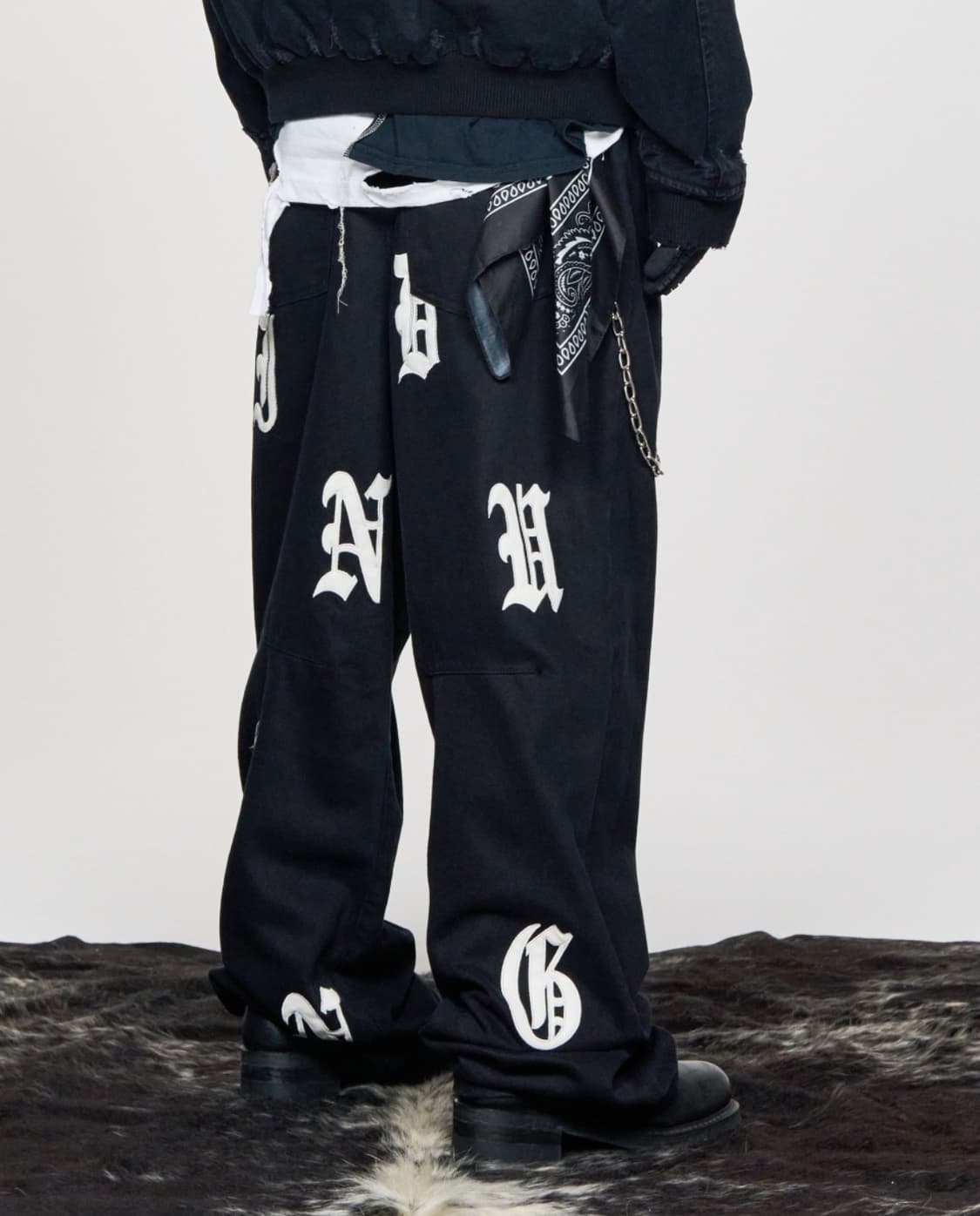 스키즘 인듀싱 바지 팝니다‼️ 상품이미지1