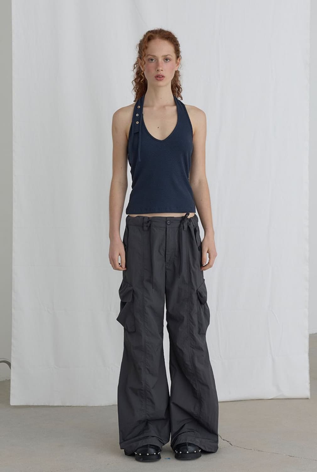 오데스 콤피 파라슈트 카고 팬츠 - 챠콜 상품이미지2