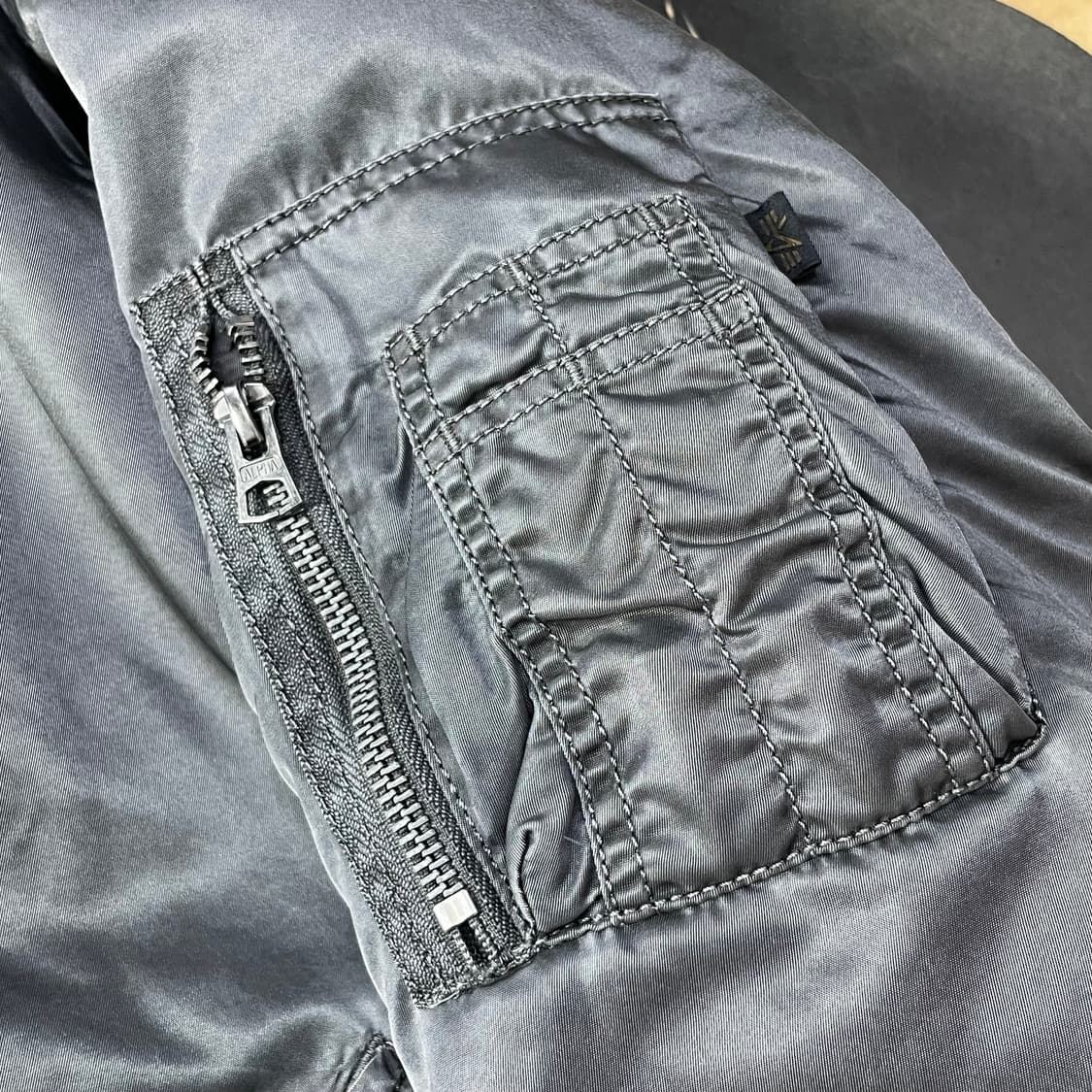 [XL]알파인더스트리 MA-1 레귤러 건 메탈 자켓 상품이미지4