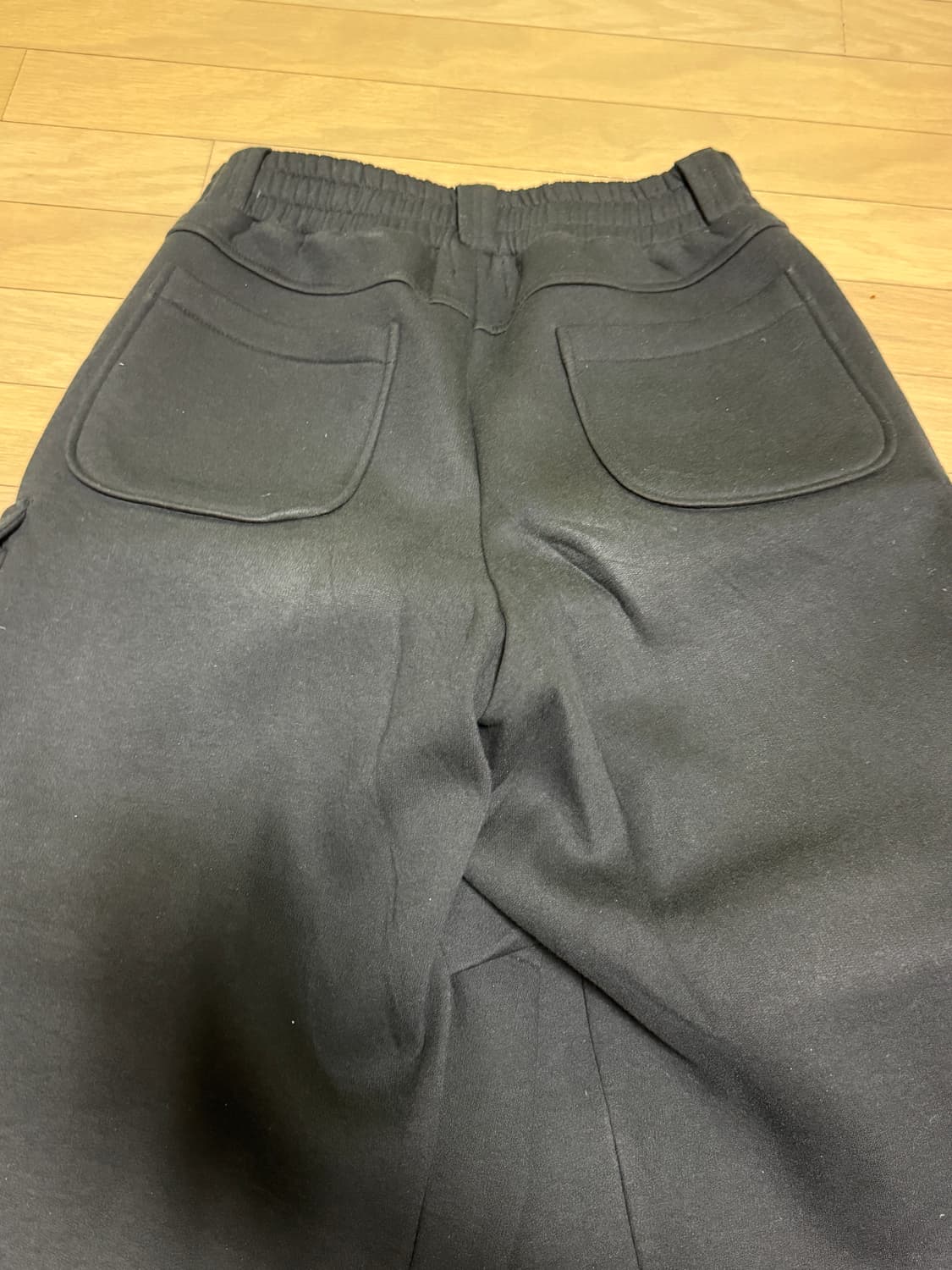 MJD x 코인 서울 와이드 카고 스웨트 팬츠 블랙 상품이미지8