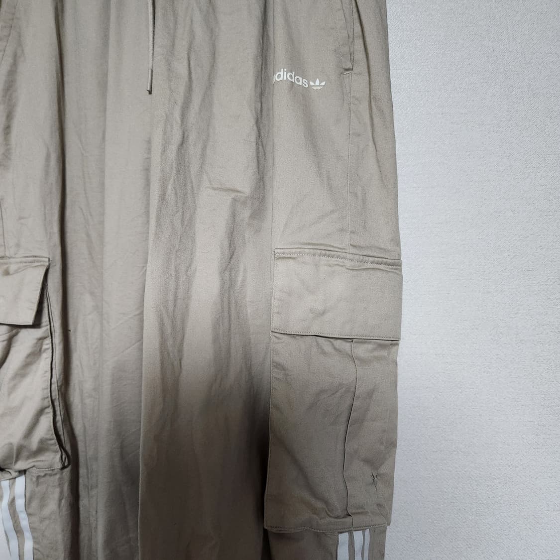 23년 아디다스 카고 팬츠 33-34 상품이미지3