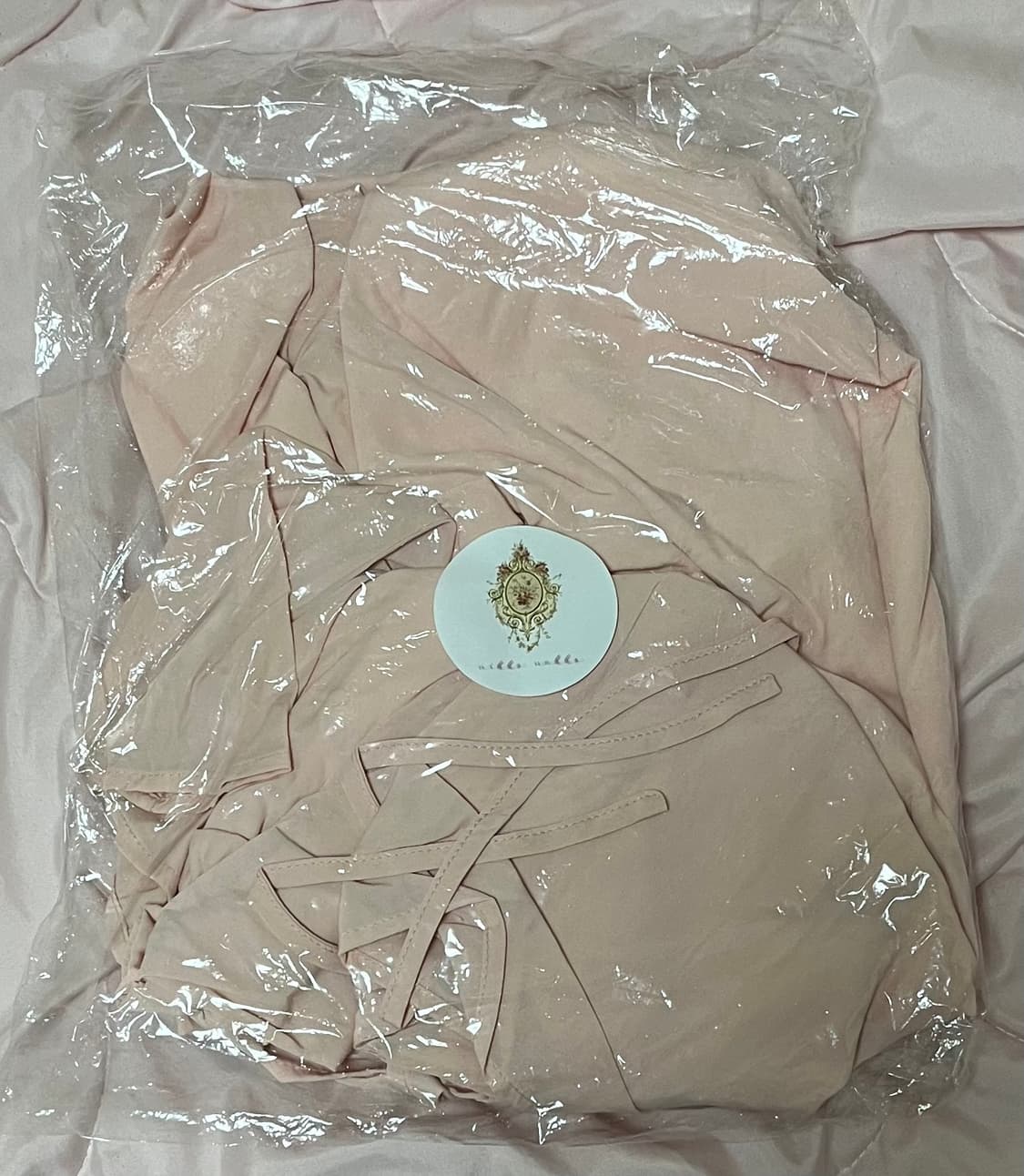 10월까지처분|프릴 오프숄더 셔링 플레어 허리밴딩 롱원피스 상품이미지3