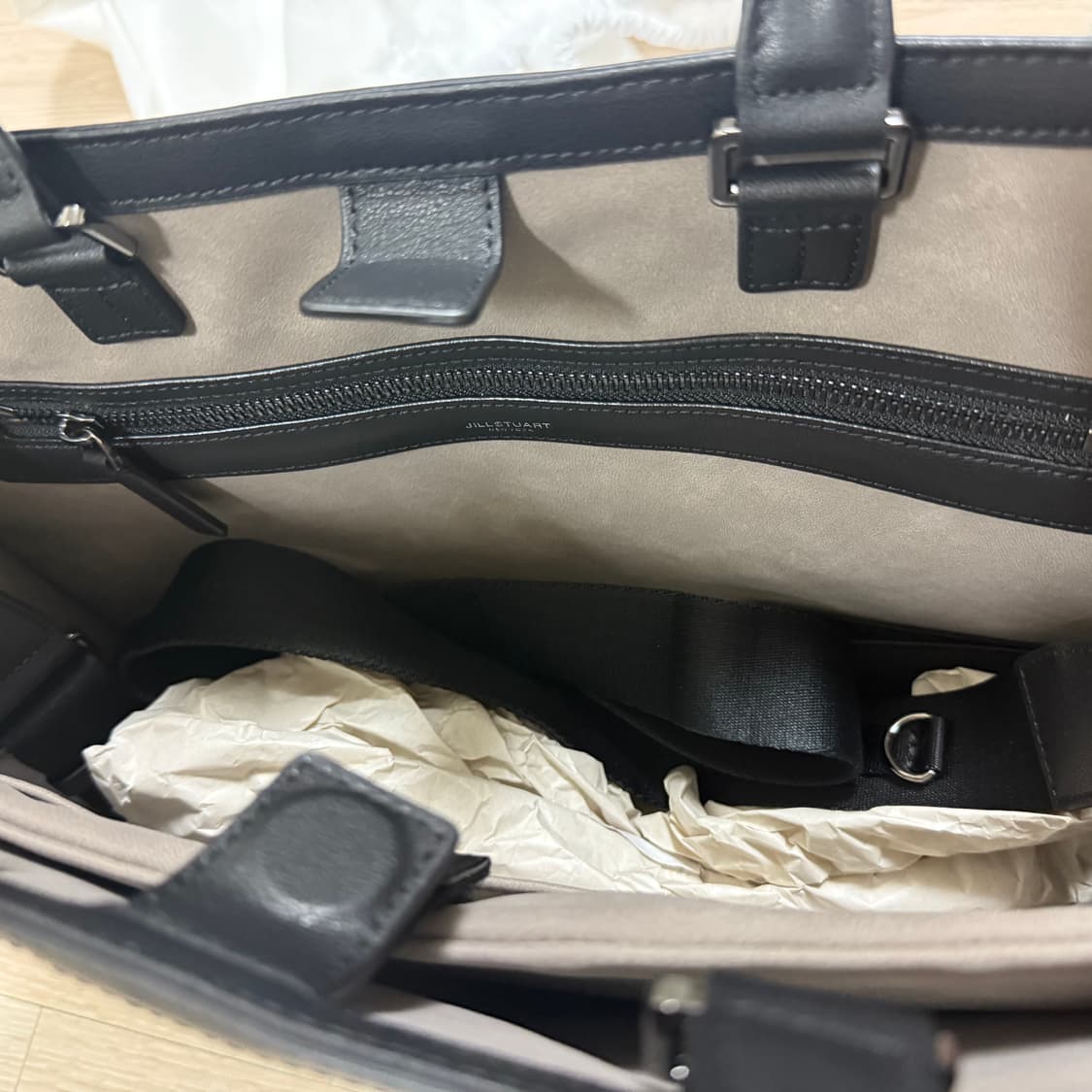 새상품)질스튜어트 로건 토트백 소가죽 상품이미지4