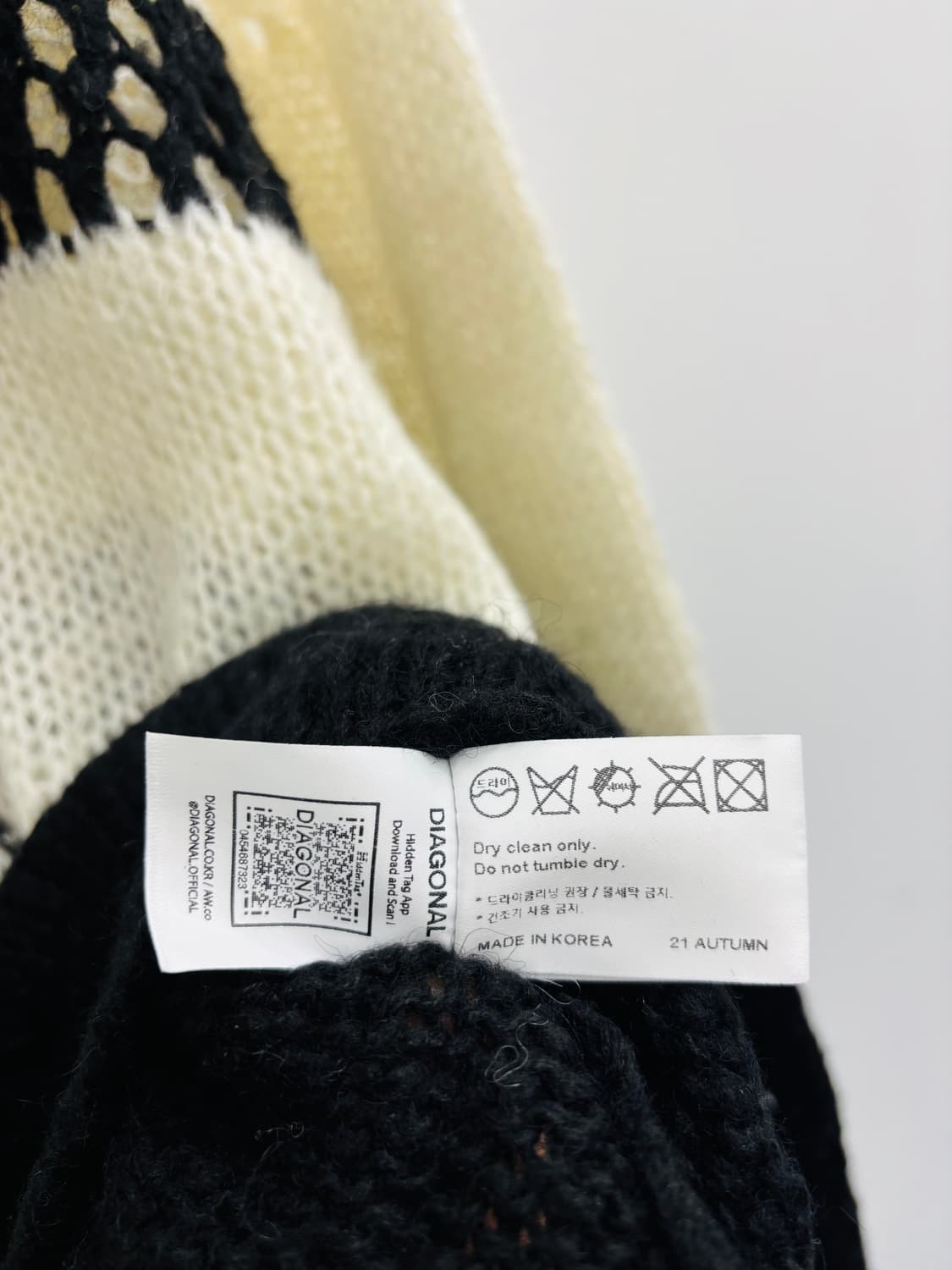 다이애그널(DIAGONAL) 레이어드 펀칭 배색 니트 상품이미지7