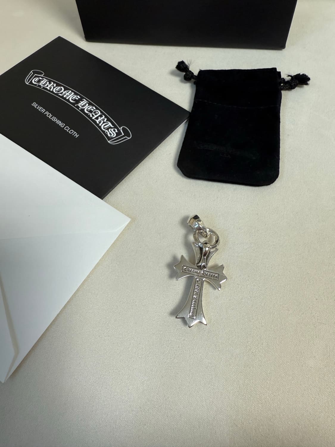 크롬하츠 스몰 크로스 베일 팬던트  상품이미지3