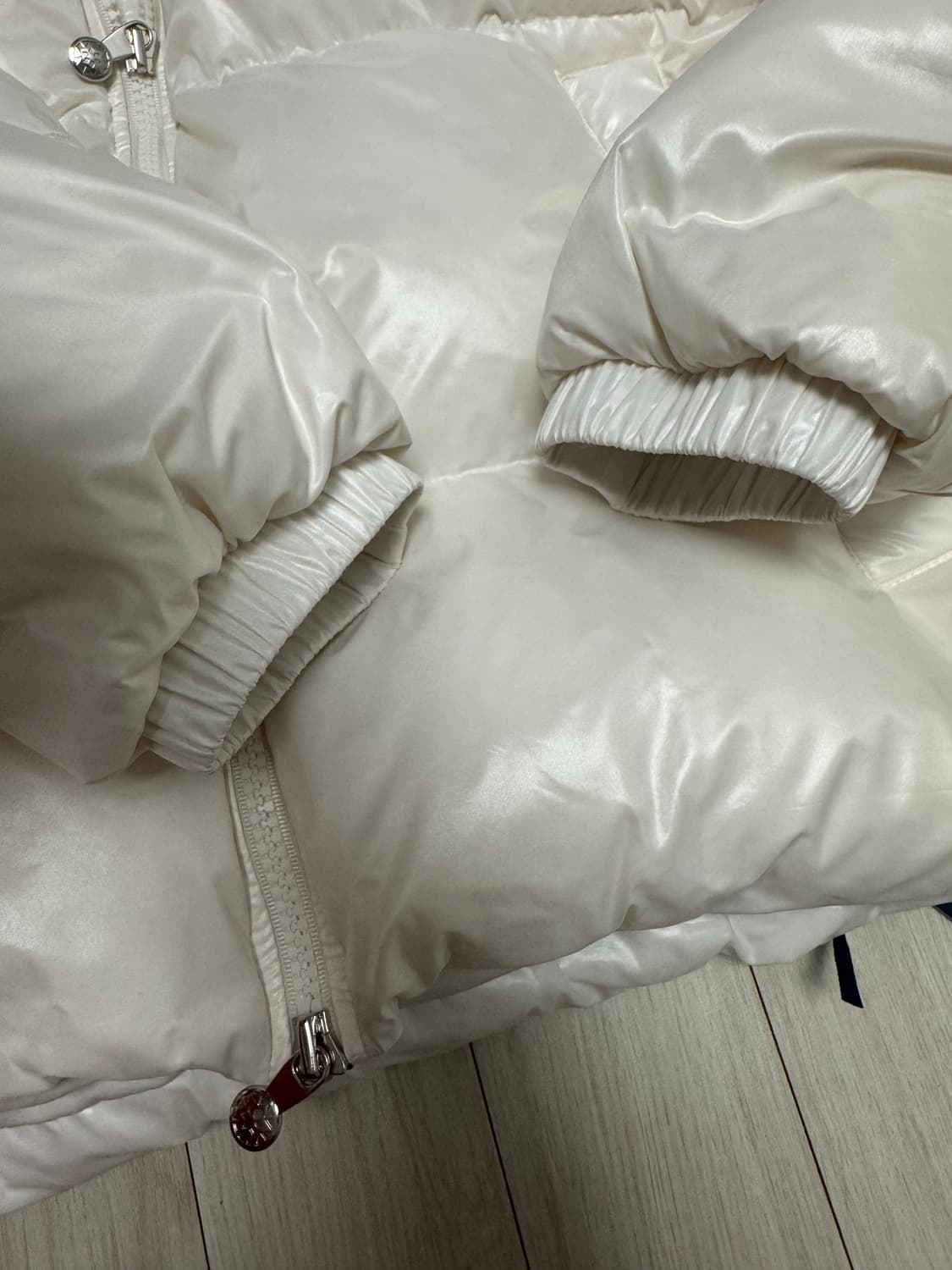 피레넥스 스탠 화이트 유광 후디드 패딩 XL 상품이미지9