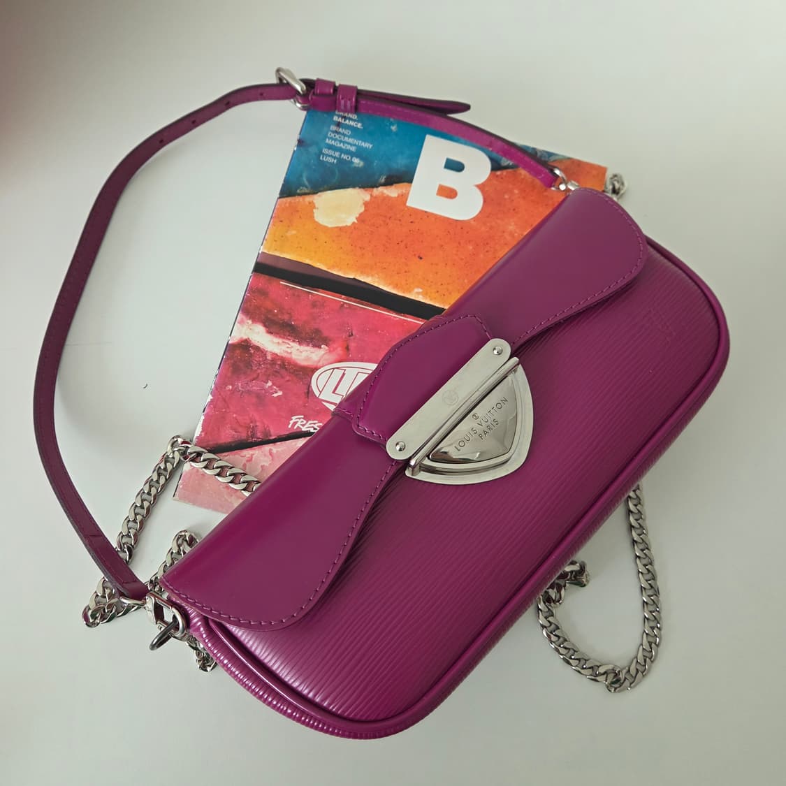 LOUISVITTON 루이비통 정품 에삐 바게트 몽테뉴 포쉐트 미니숄더 상품이미지6