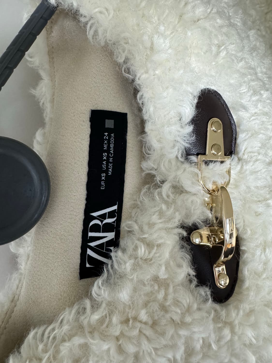 자라 셜링 카라비너 토글 양털 자켓 Faux Shearling Carab 상품이미지8