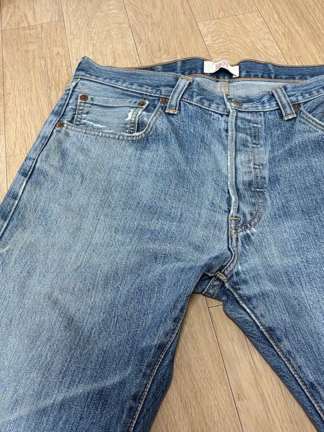 리바이스 501 빈티지 페이딩 연청 상품이미지2