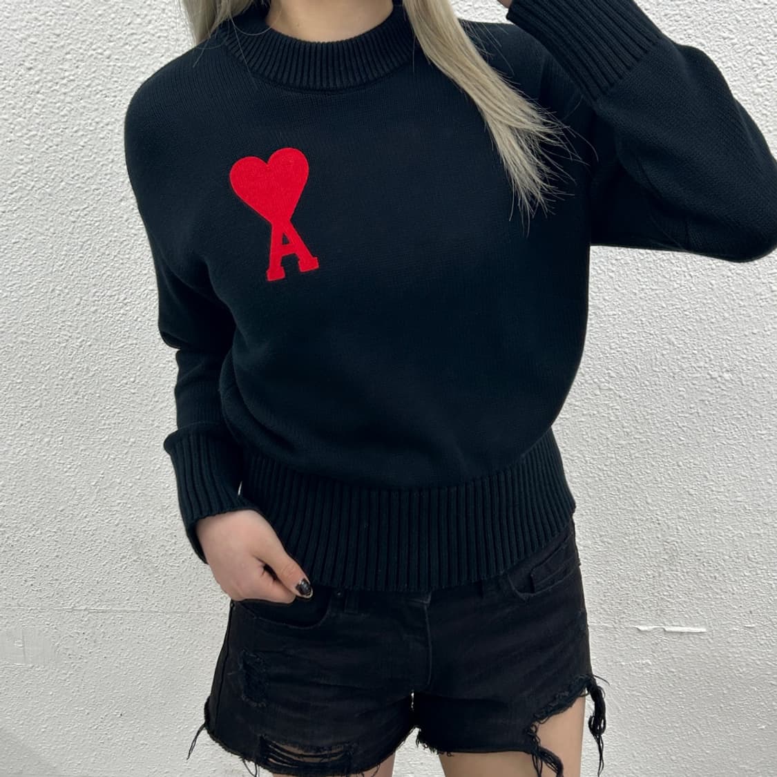 아미 하트로고 블랙 크롭 니트 상품이미지1
