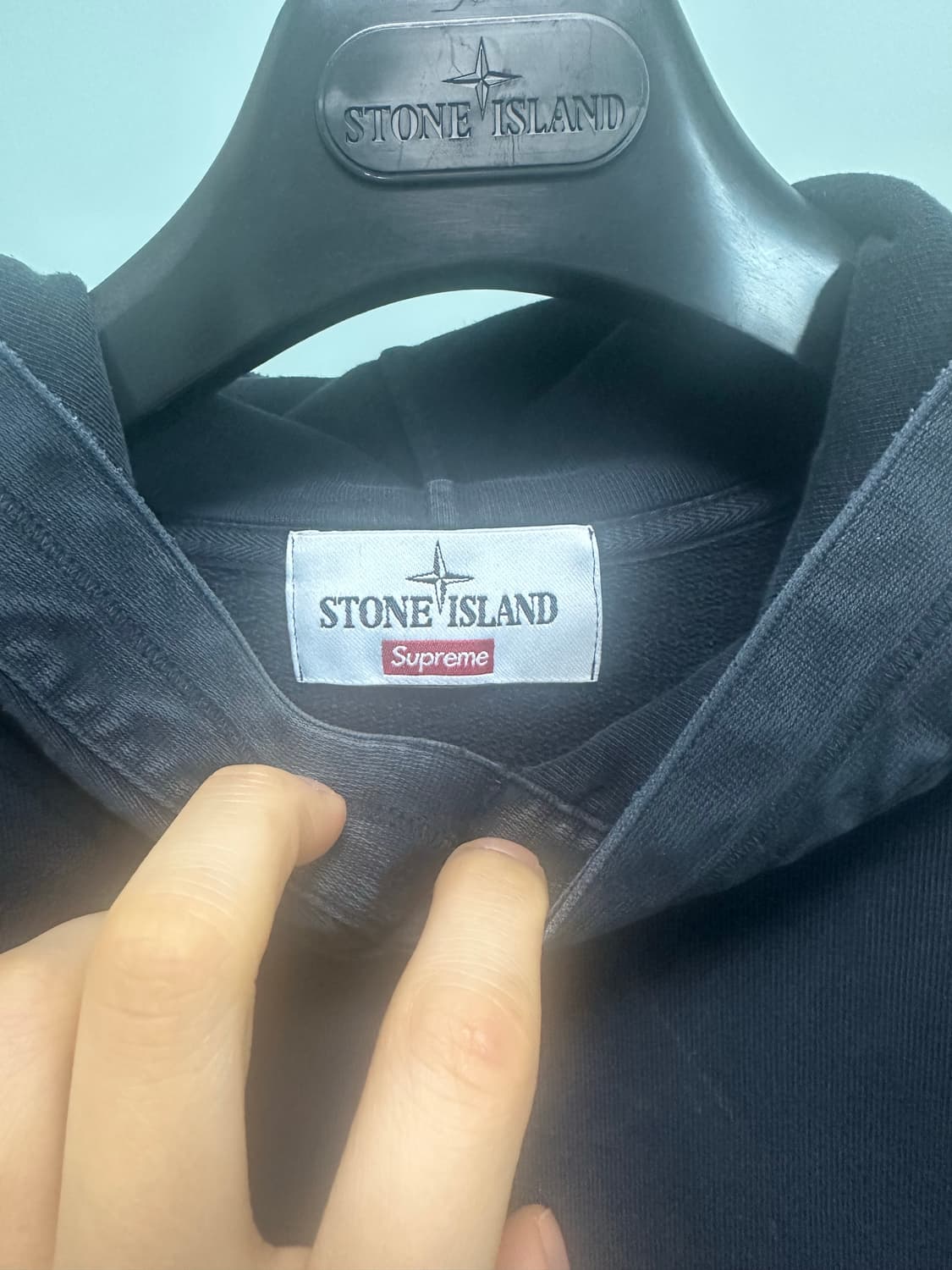 스톤아일랜드X슈프림 콜라보 s사이즈 후드티 블랙 상품이미지3