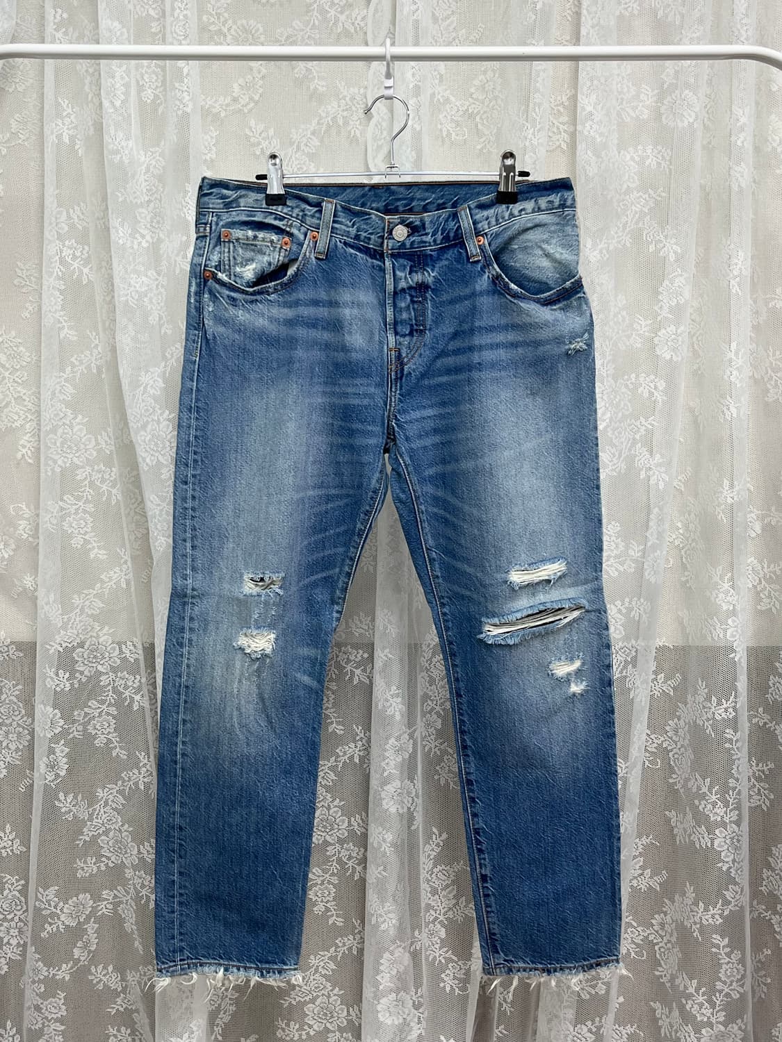 28) 리바이스 501 데님 청바지 중청 상품이미지1