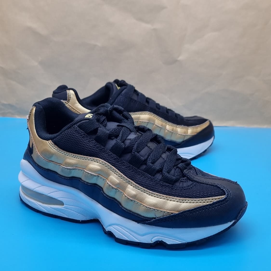 나이키 에어맥스95 골드 운동화225 상품이미지1