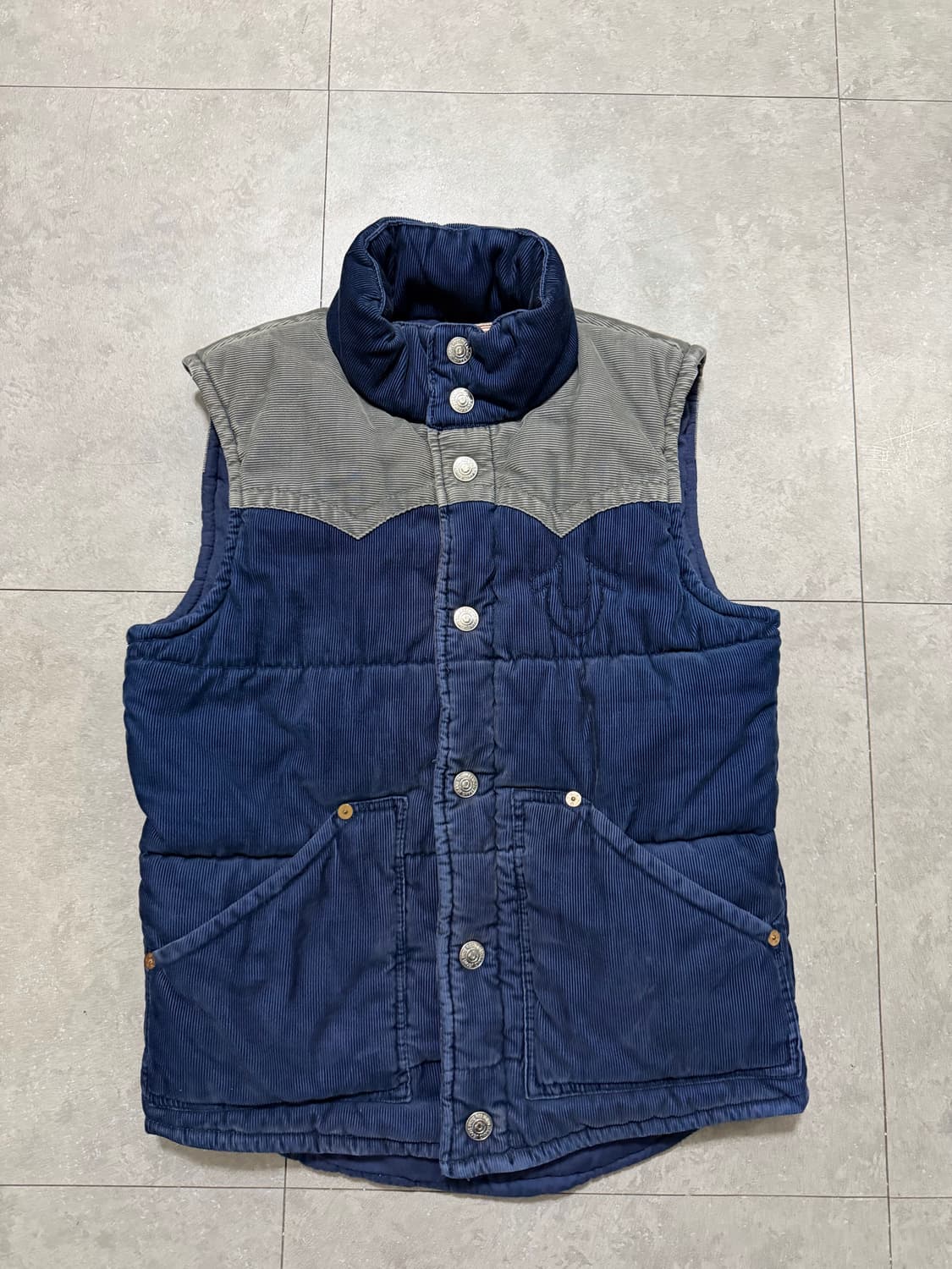 00s 트루릴리전  빈티지  패딩베스트 자켓  95size   상품이미지1