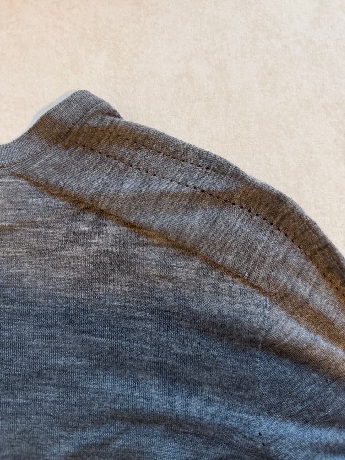 코스 슬림핏 니트 스웨터 상품이미지3