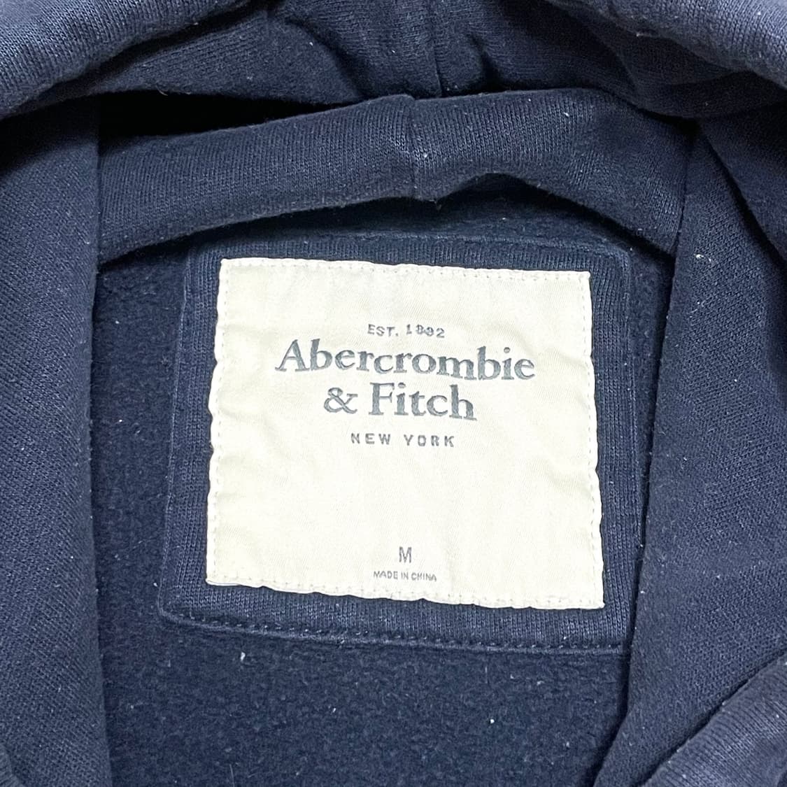 아베크롬비 스펠로고 네이비 후드티셔츠 여성M  상품이미지3