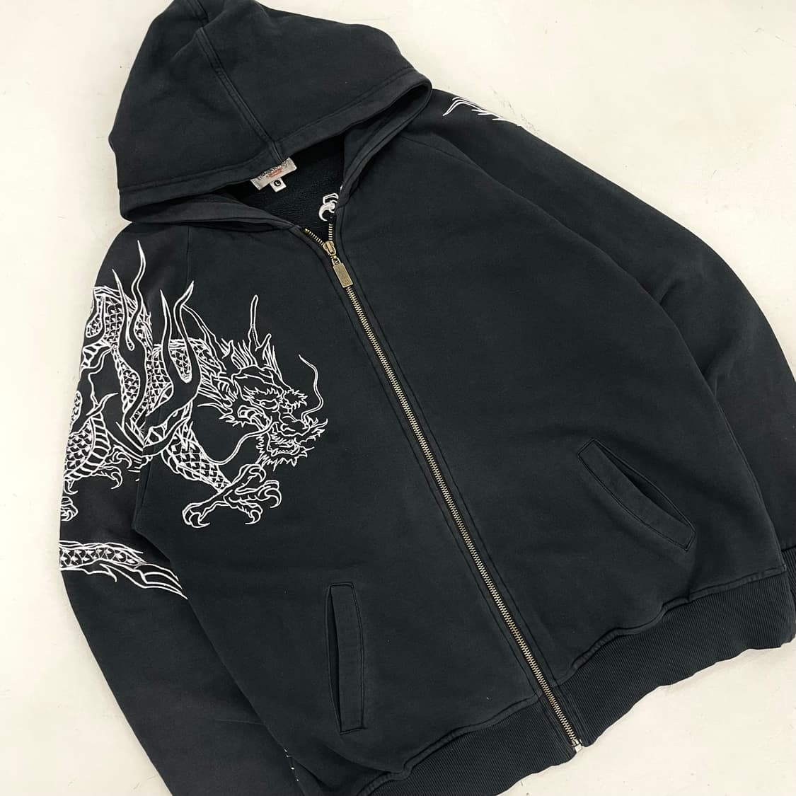 카라쿠리 타마시 드래곤 용자수 오리엔탈 후드집업 블랙 상품이미지5
