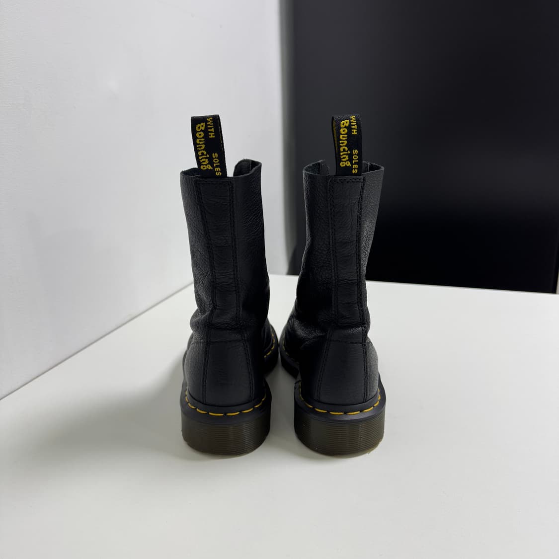 닥터마틴 1490 버지니아 블랙 240 상품이미지3