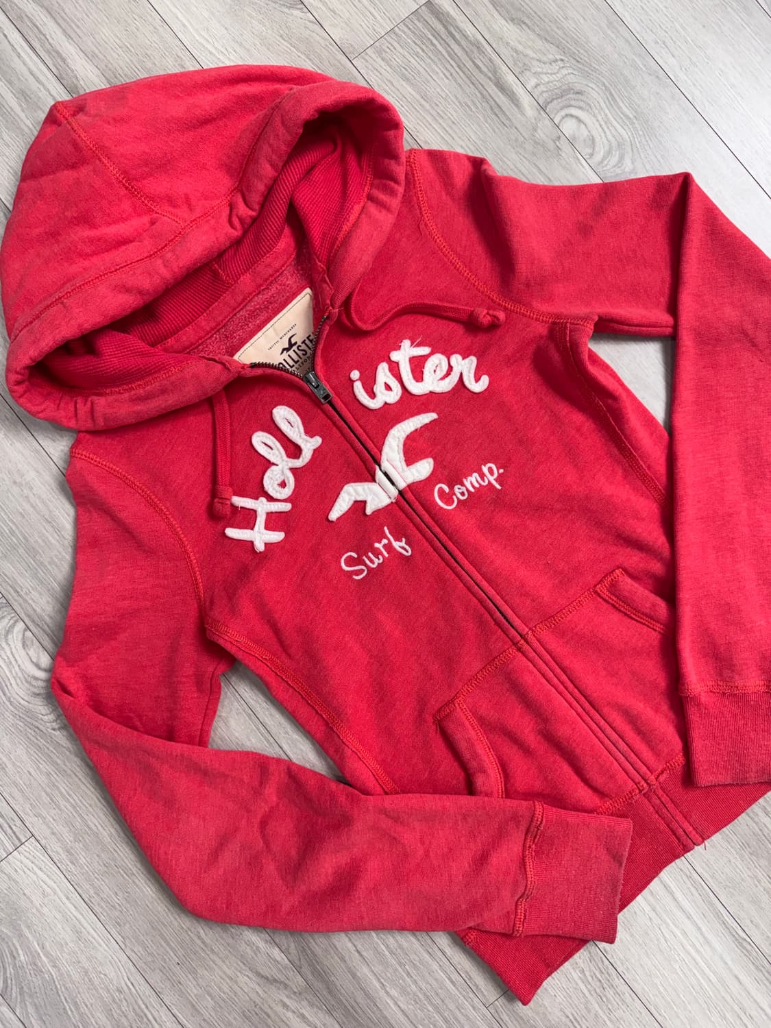 홀리스터 슬림핏 후드집업 레드 상품이미지2