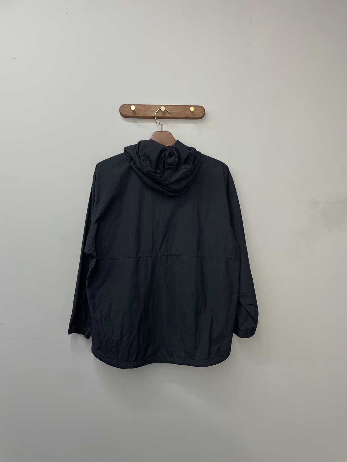 노스페이스 센터로고 블랙 바람막이 H526 상품이미지4