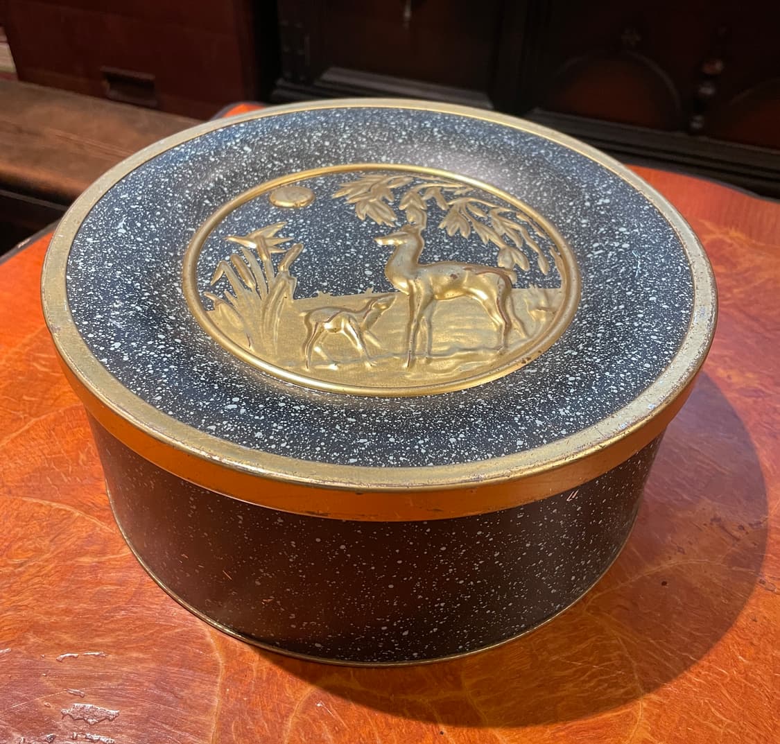 🍀미국 길드크래프트(Guildcraft) 대형 사슴 양각 틴케이스 상품이미지1