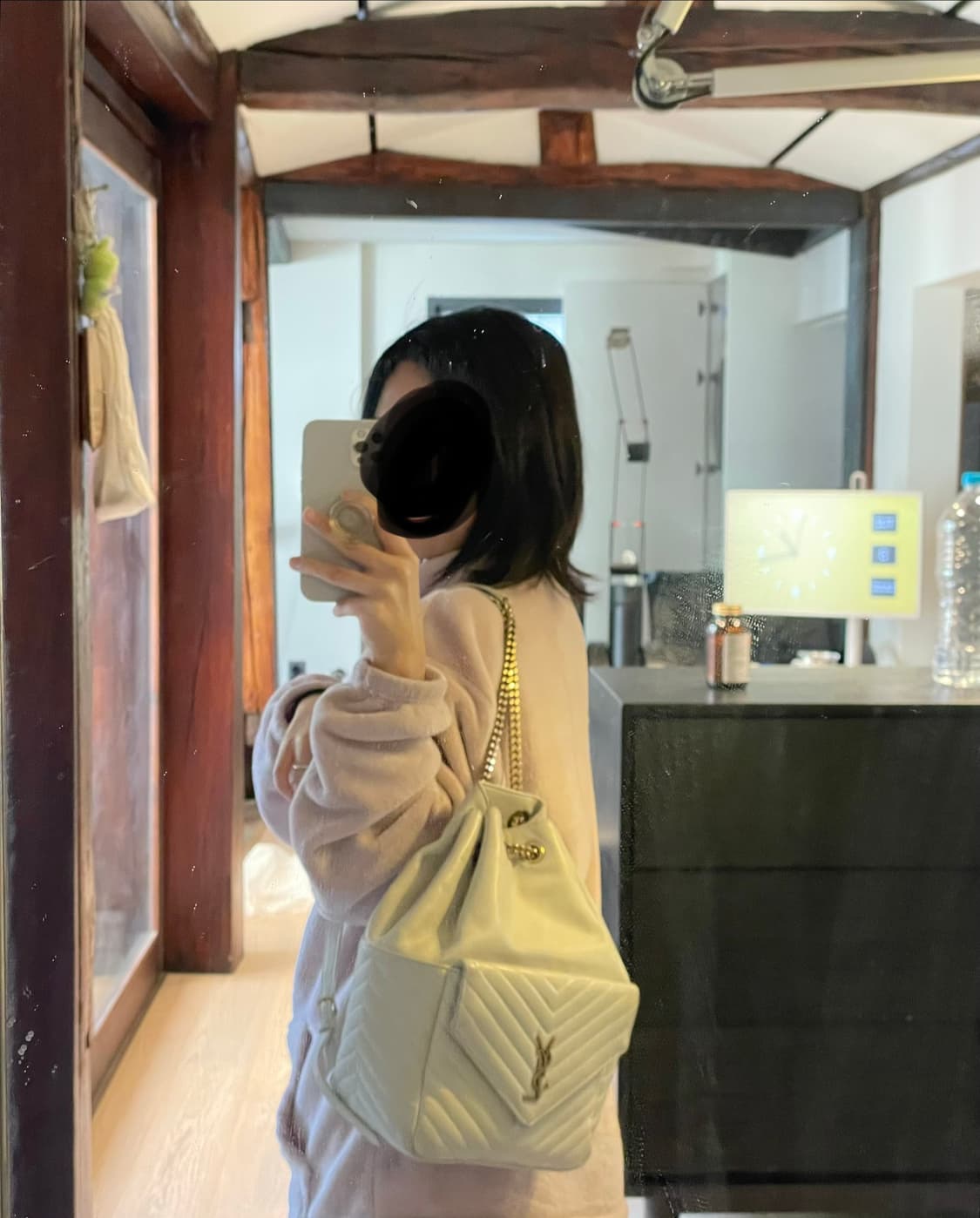 입생로랑 램스킨 조 백팩 아이보리 상품이미지2