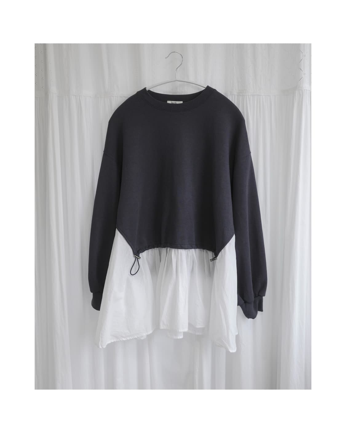 Earth Music&Ecology sweatshirt 상품이미지1