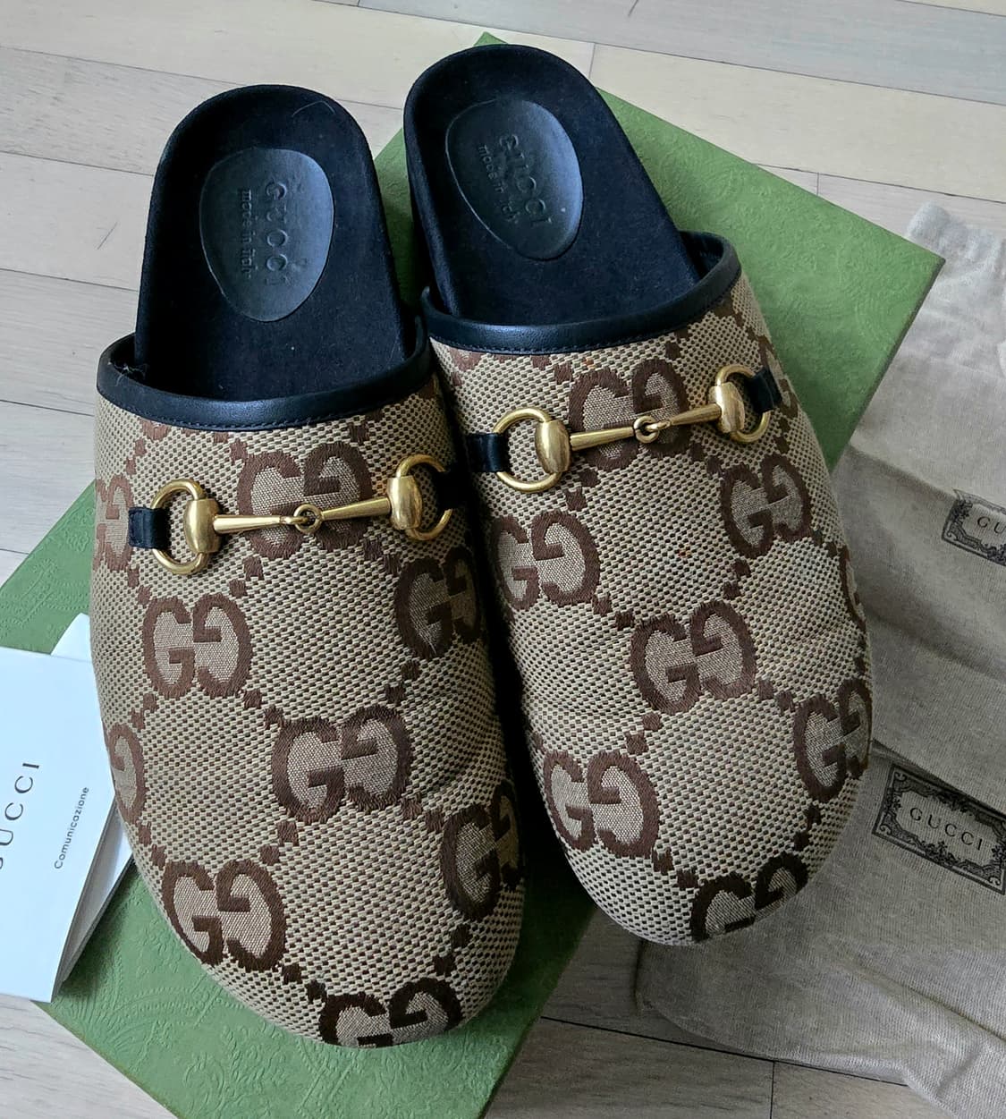 구찌 남성맥시 gg슬립온  2023 F/W693281 상품이미지1