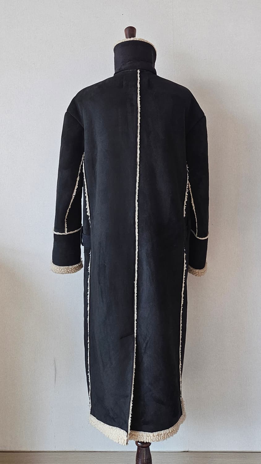 청담동 편집샵 블랙 롱 에코퍼 무스탕 코트 FREE 상품이미지6