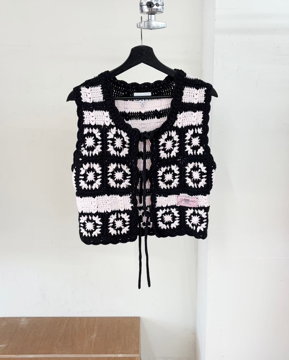 가니 블랙 핑크 소프트 코튼 크로셰 베스트  상품이미지1