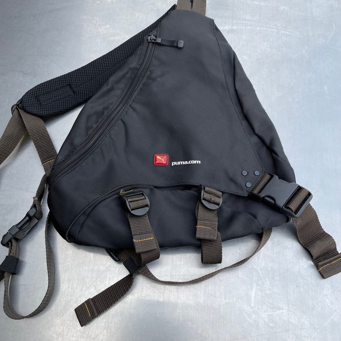 2000s PUMA 퓨마 고프코어 슬링백 상품이미지1