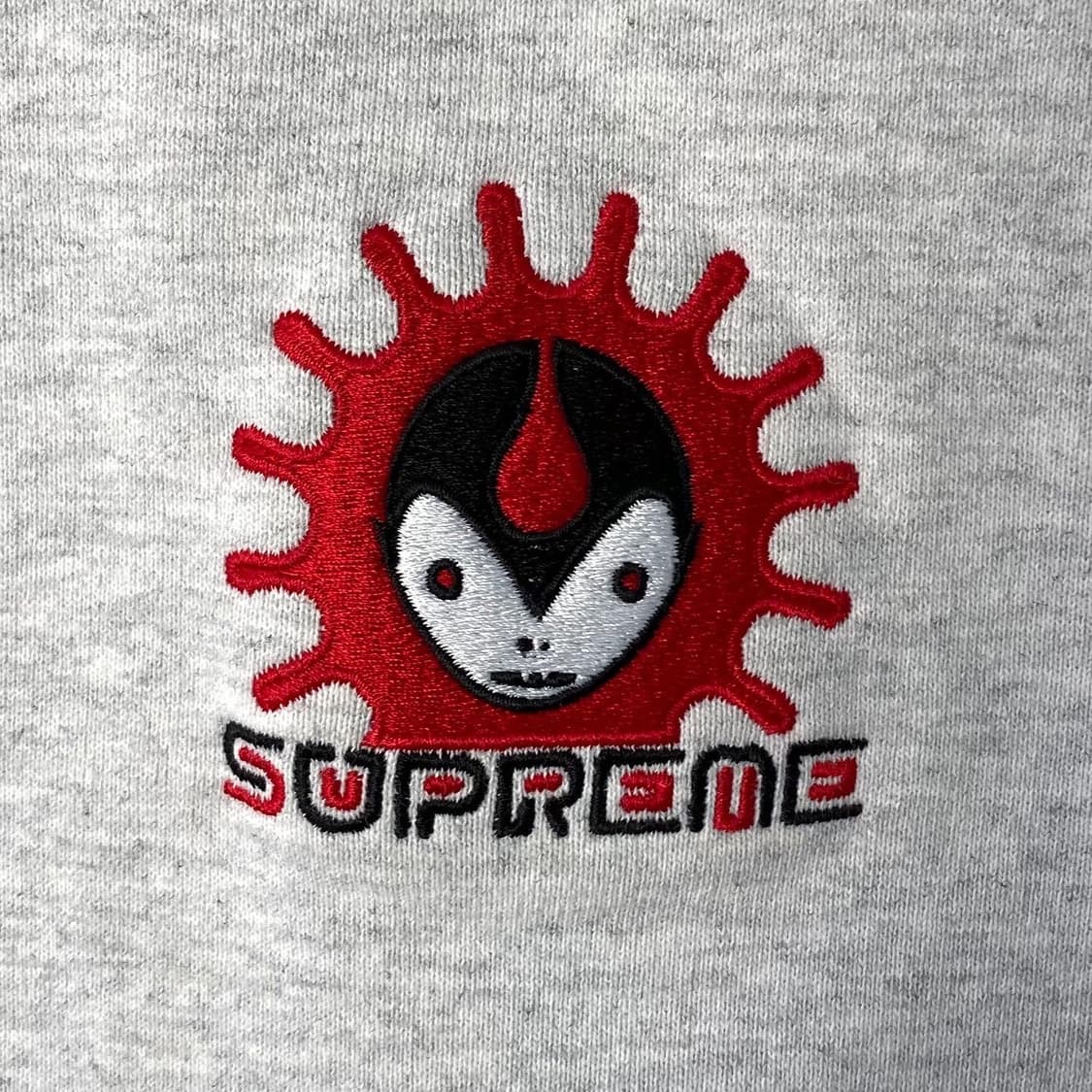 슈프림 18fw 뱀파이어 애쉬그레이 헤비스웻 후디 상품이미지5