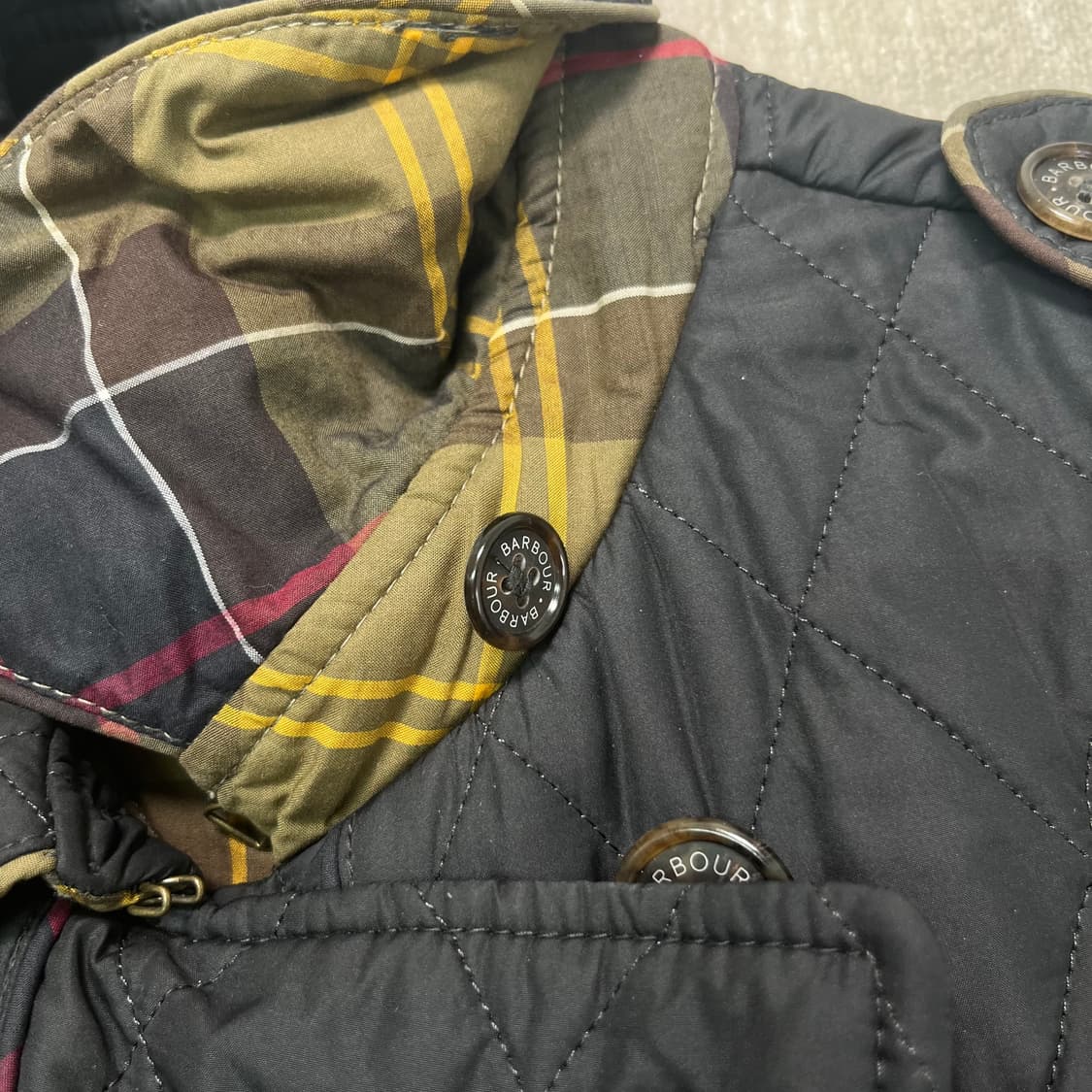 W 95 바버 퀄팅 벨티드 자켓 상품이미지4