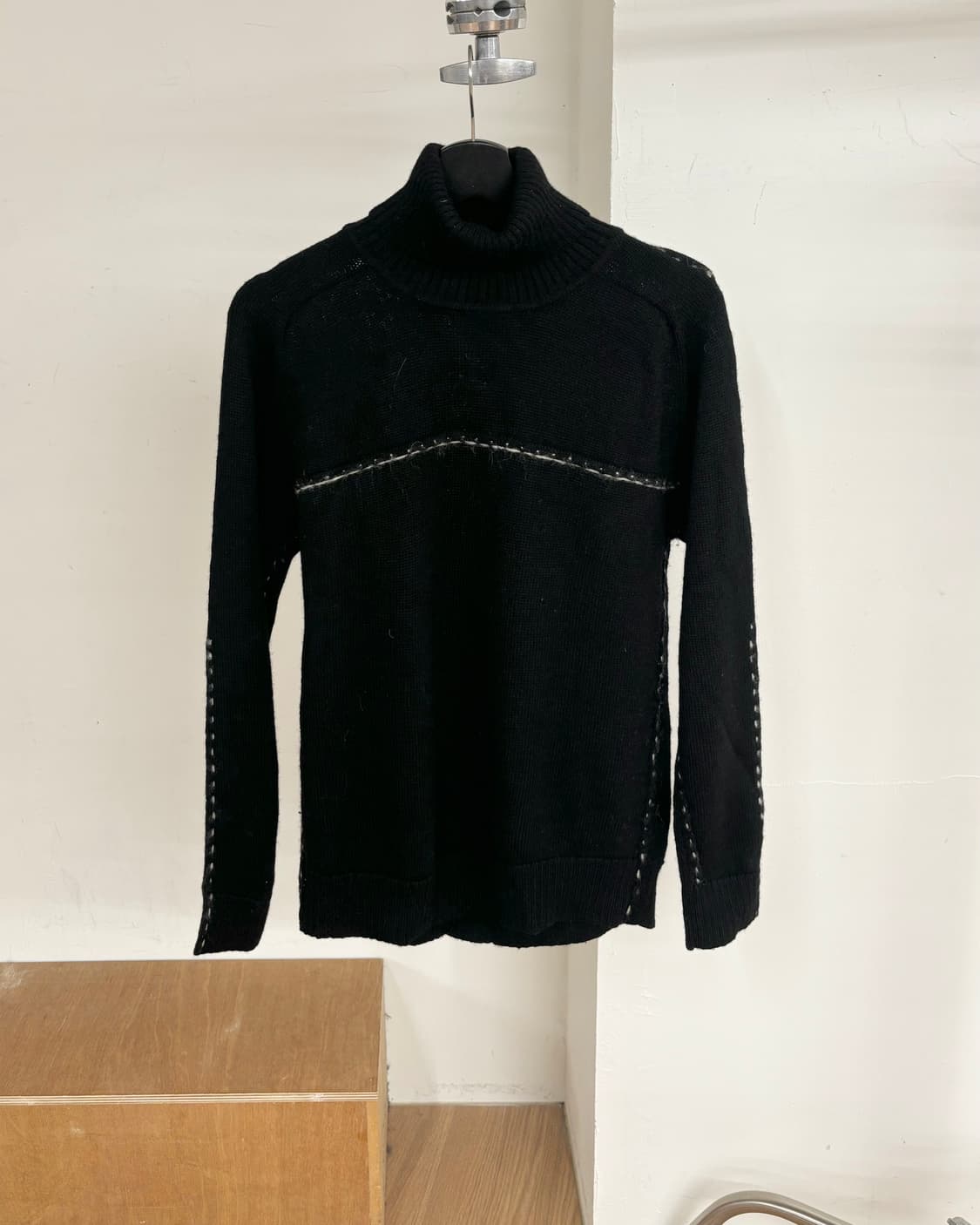 이세이 미야케 스티치 니트 터틀넥 스웨터 상품이미지1