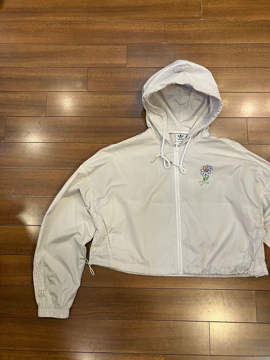 아디다스 크롭 바람막이 점퍼 상품이미지2