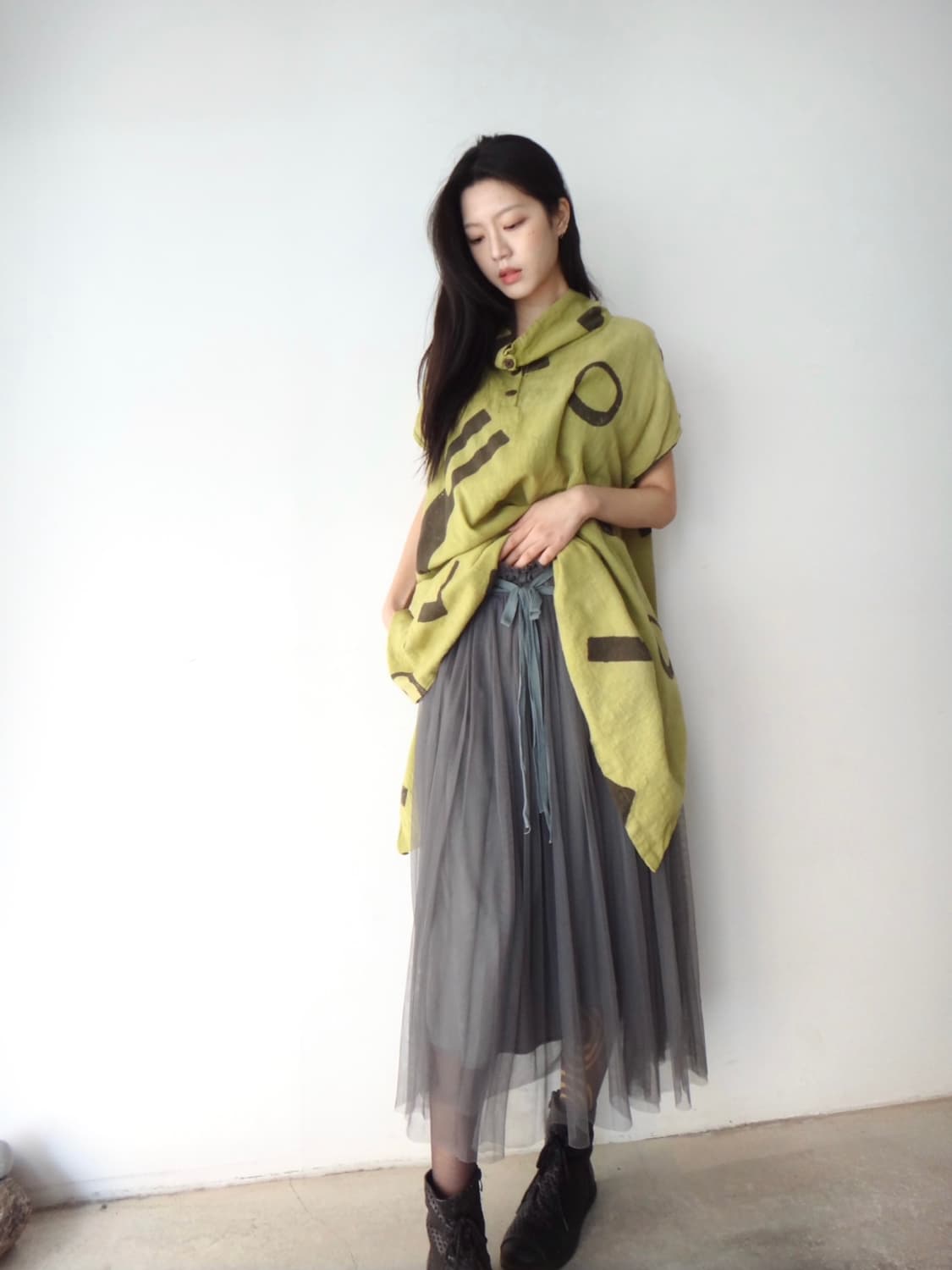 Rectangle neck button green top 상품이미지1
