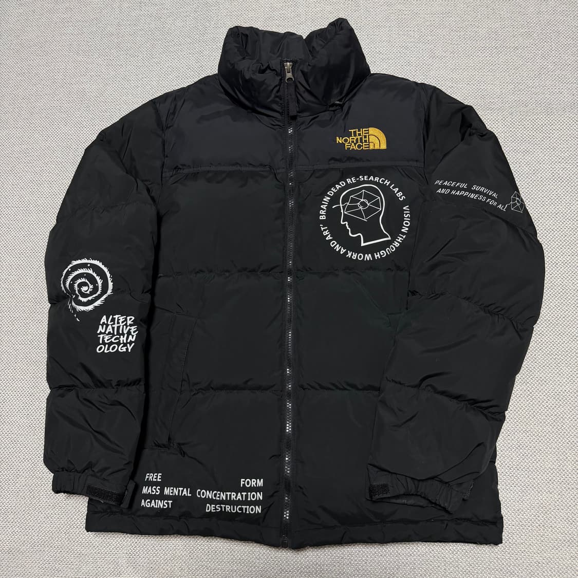 노스페이스 x 브레인데드 다운 패딩 상품이미지1