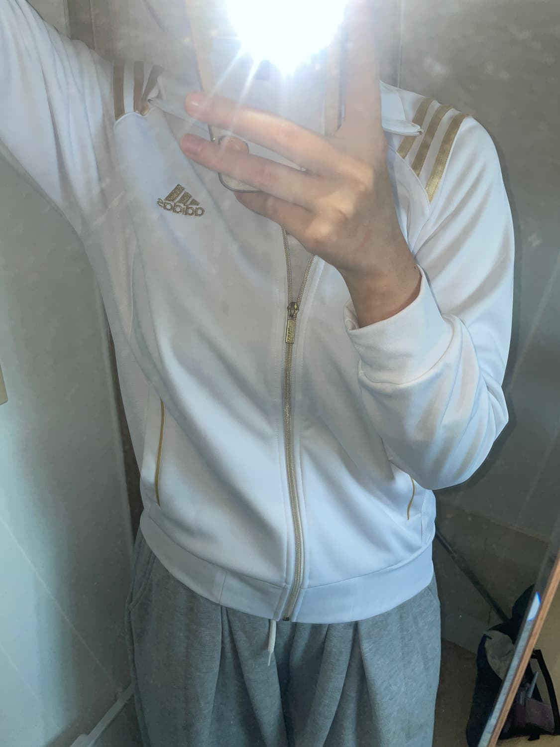 아디다스 화이트 골드 져지 팝니다 (새상품) 상품이미지3